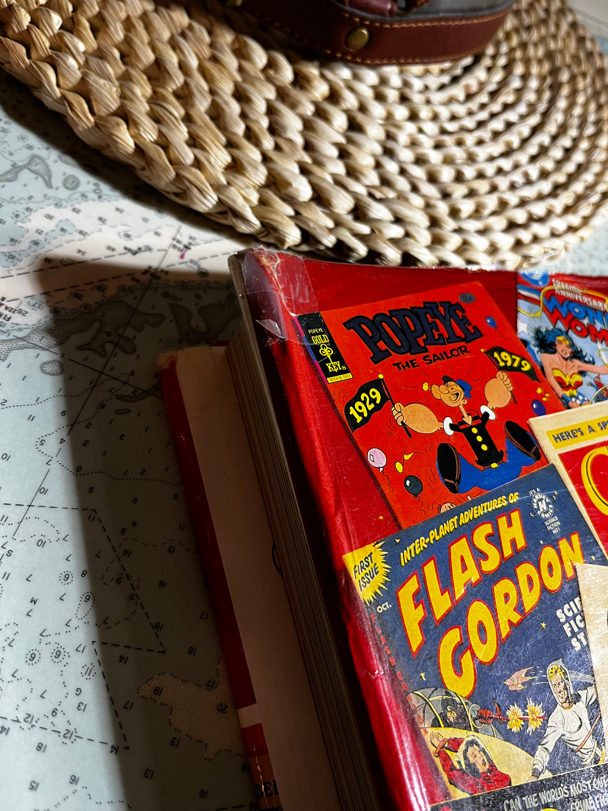 Vintage 1984 The International Book of Comics by Denis Gifford
