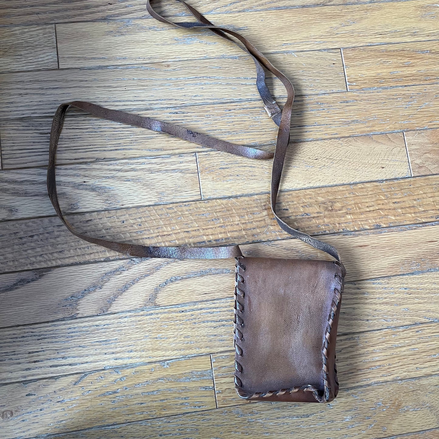 Vintage Leather Cuba Floral Tooled Purse