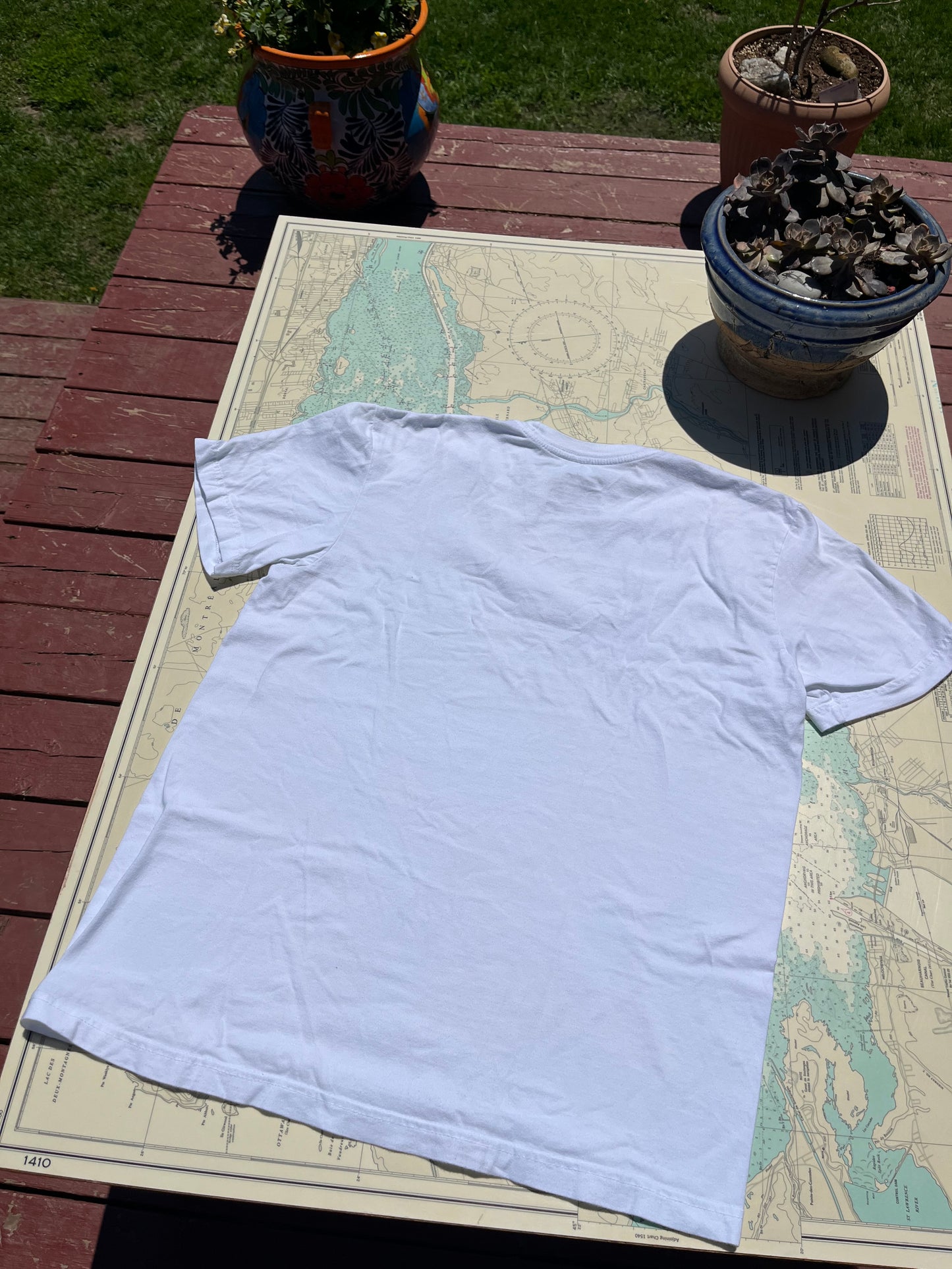 Nike White Classic Swoosh Logo Graphic Tee Shirt M
