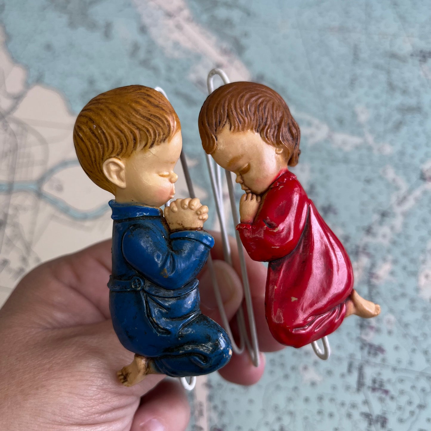 Vintage 60s Praying Children Christmas Ornaments (2)