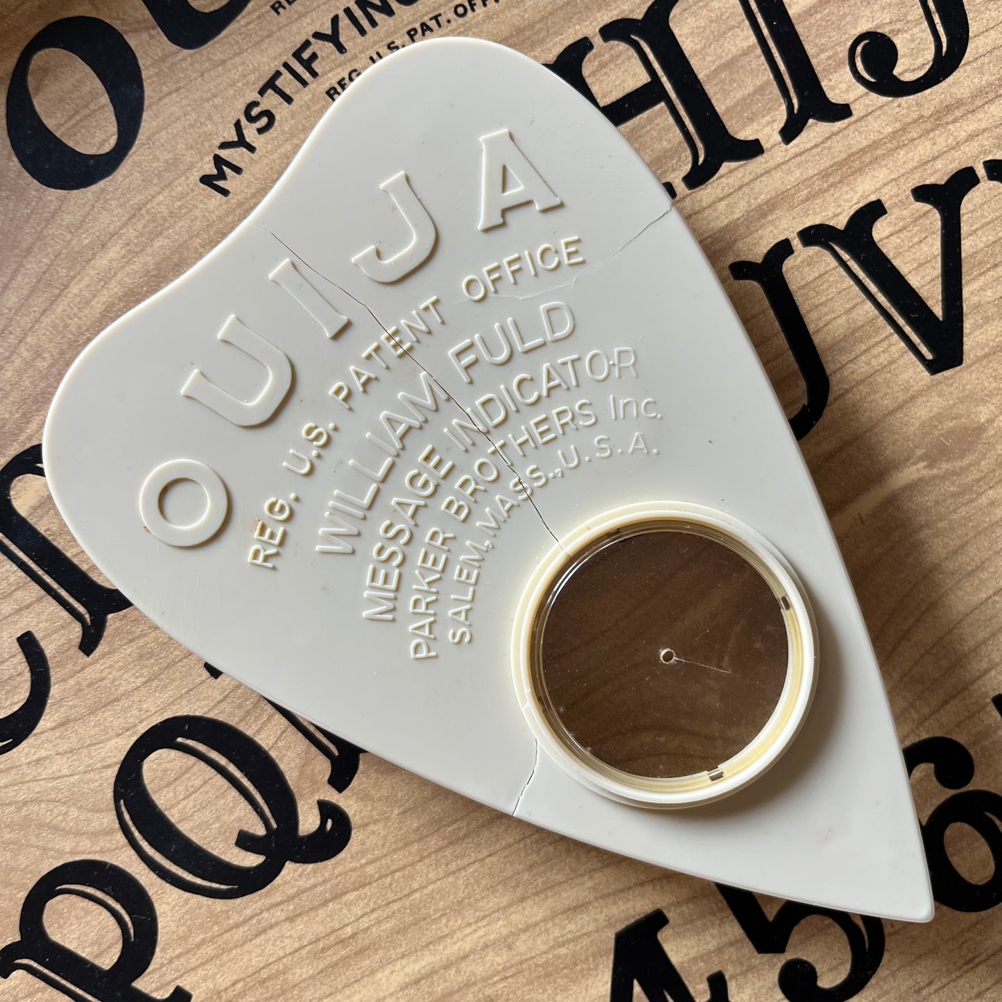 Vintage 70s Ouija Board - Parker Brothers Game