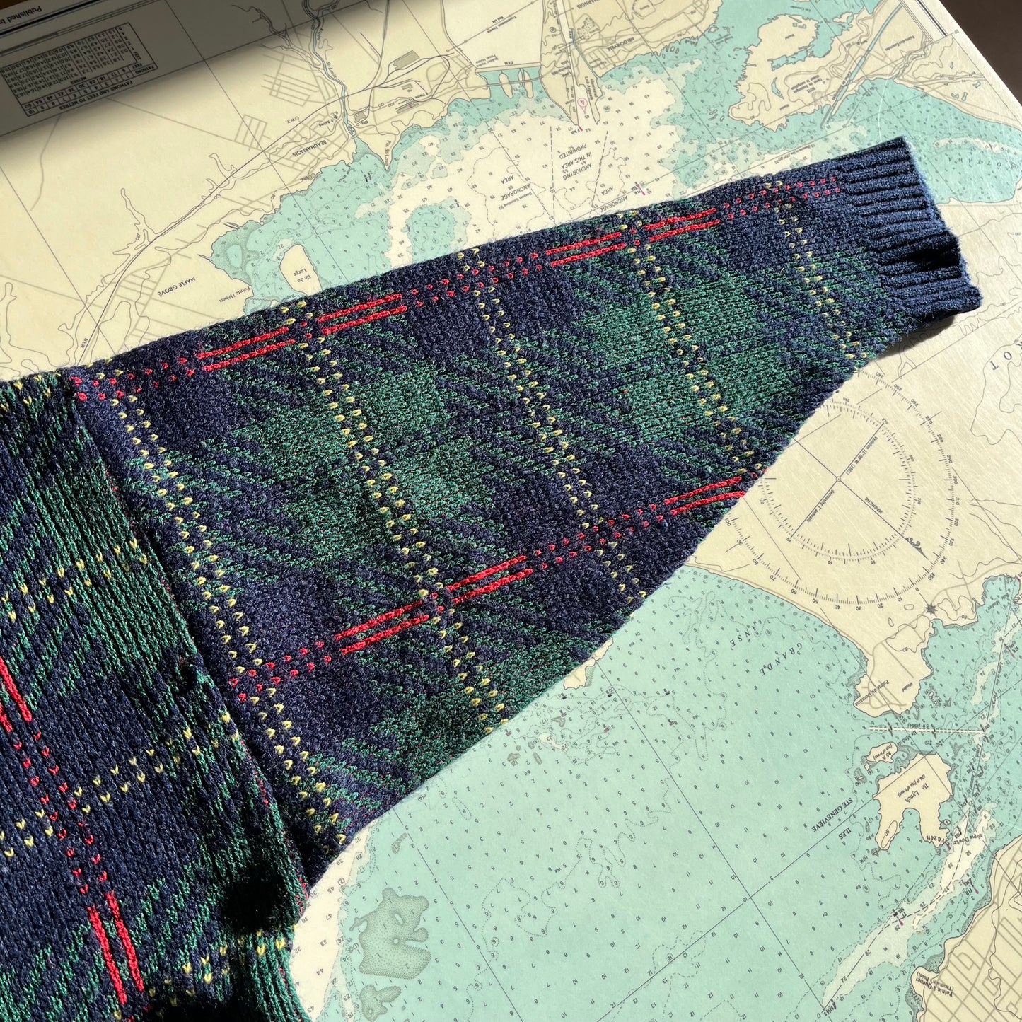 Vintage Scottie Dog Plaid Knit Sweater S