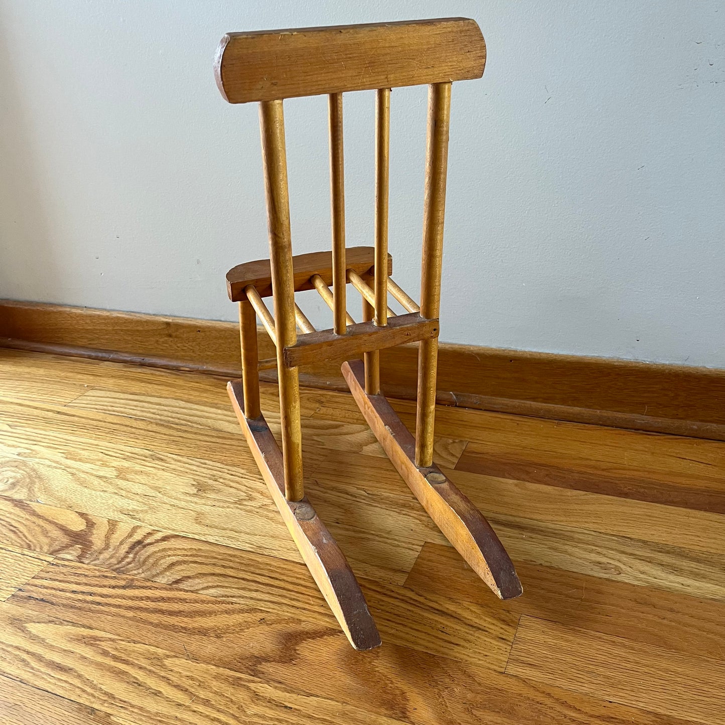 Vintage Mini Wood Doll Rocking Chair / Plant Stand