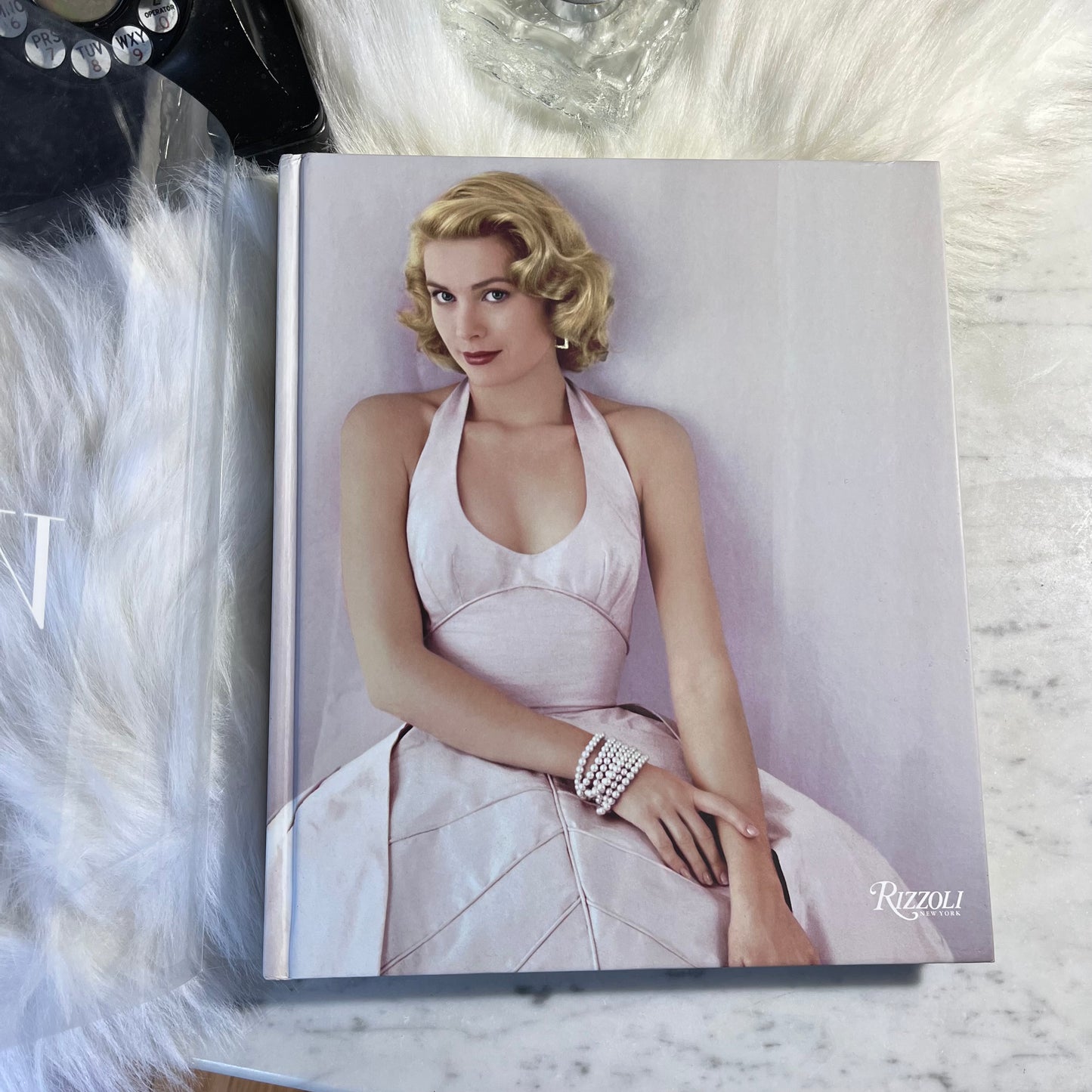 2017 Oleg Cassini The Wedding Dress Book