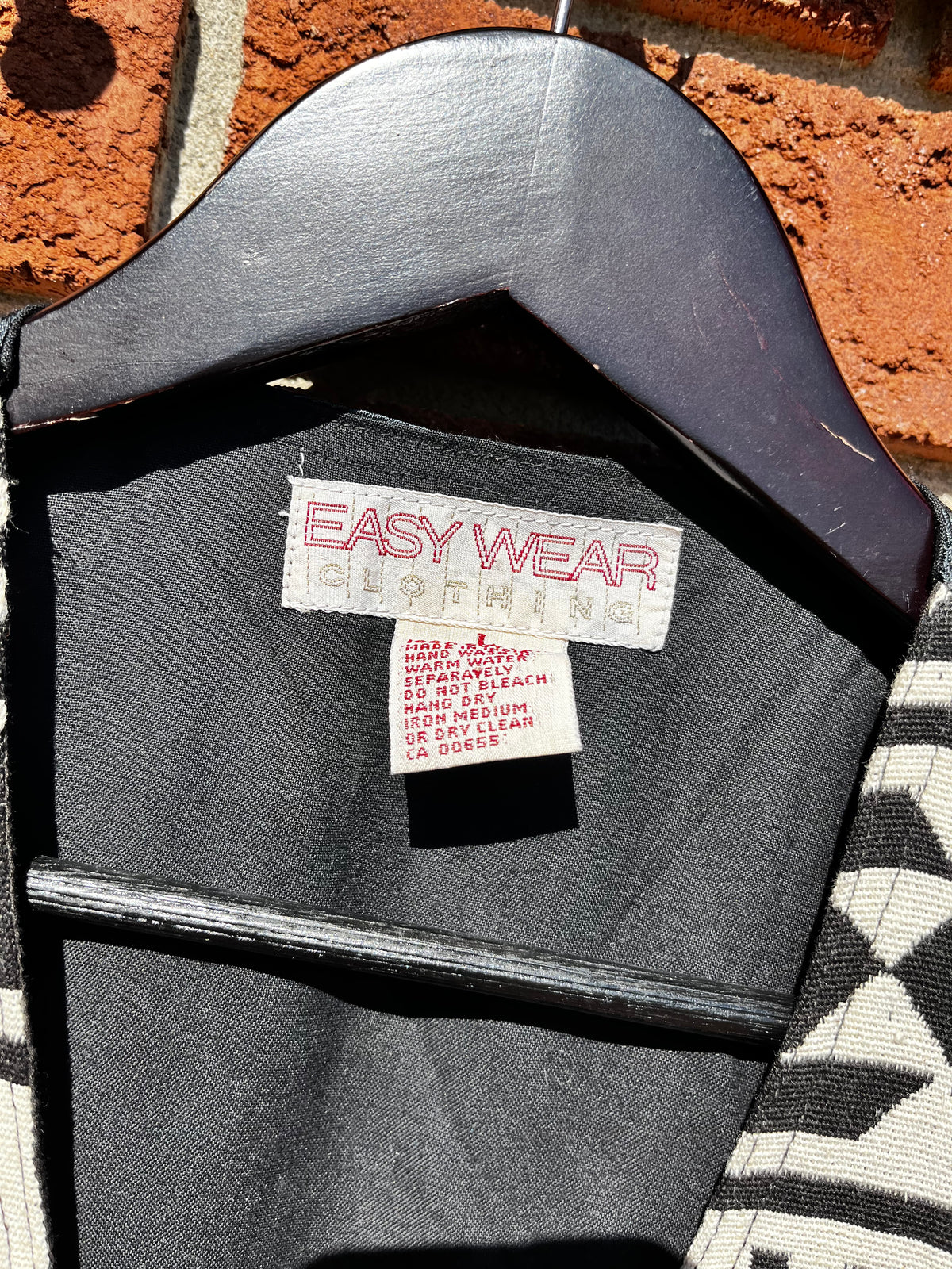 Vintage Easywear Clothing Aztec / Western Pattern Black and White Vest