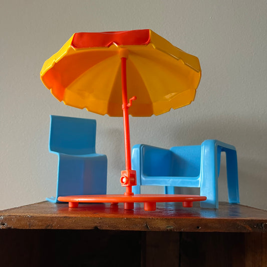 Vintage 70s Mattel Barbie Summer Umbrella & Patio Chairs