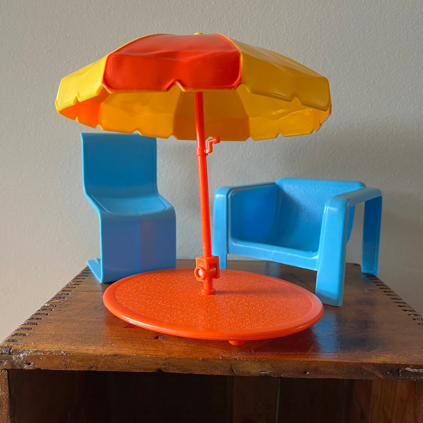 Vintage 70s Mattel Barbie Summer Umbrella & Patio Chairs