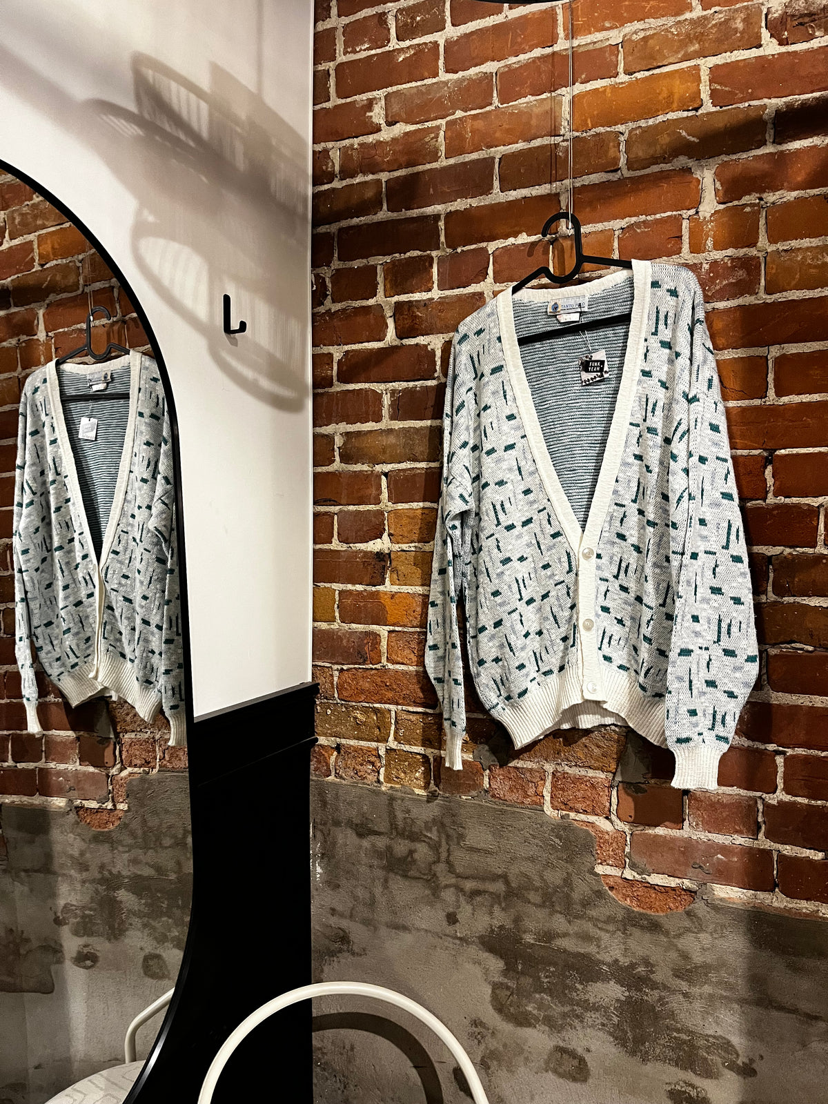 Vintage 80s / 90s Tanto Pelo Teal and White Pattern Cardigan