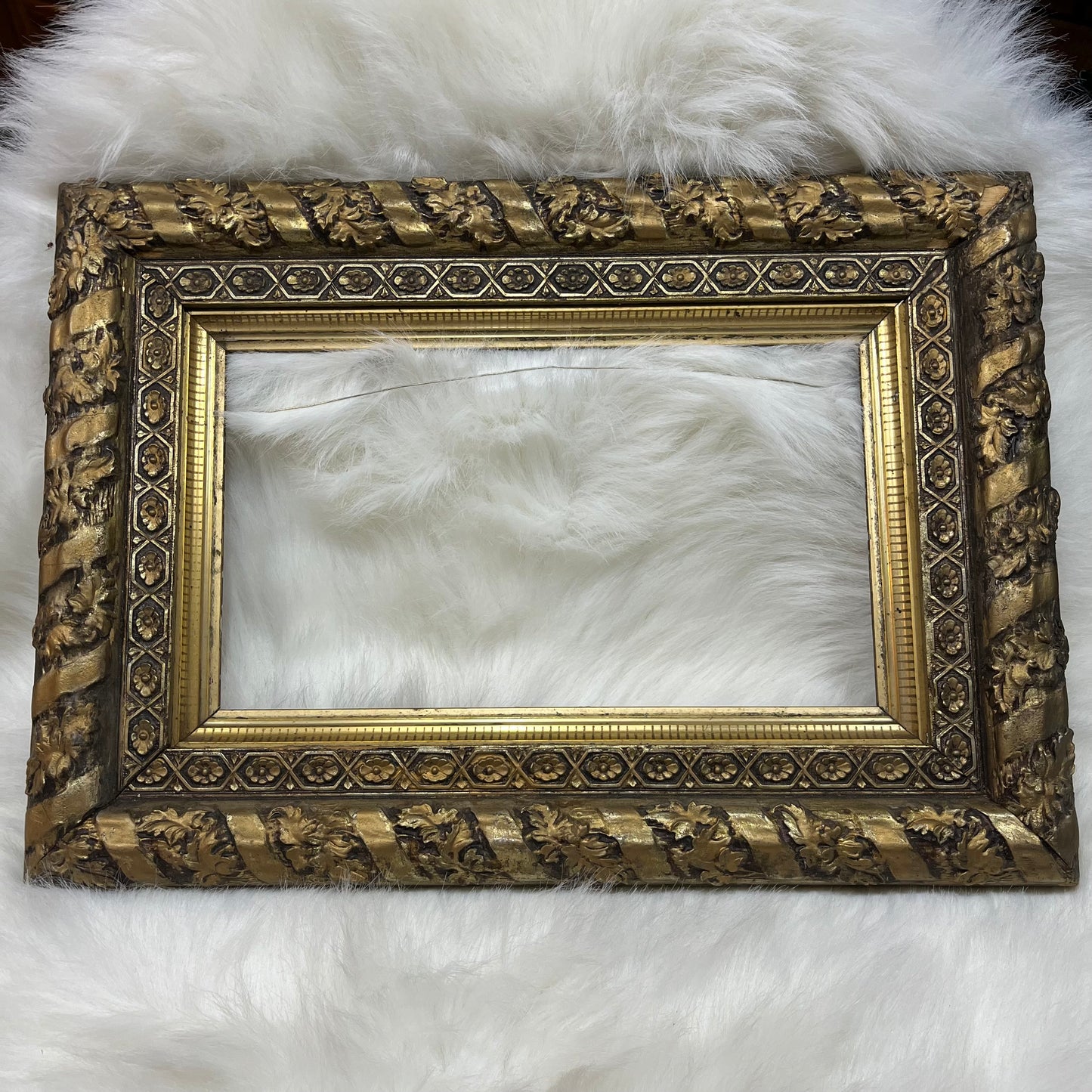 Vintage Colonial Style Ornate Gold Guilded Frame