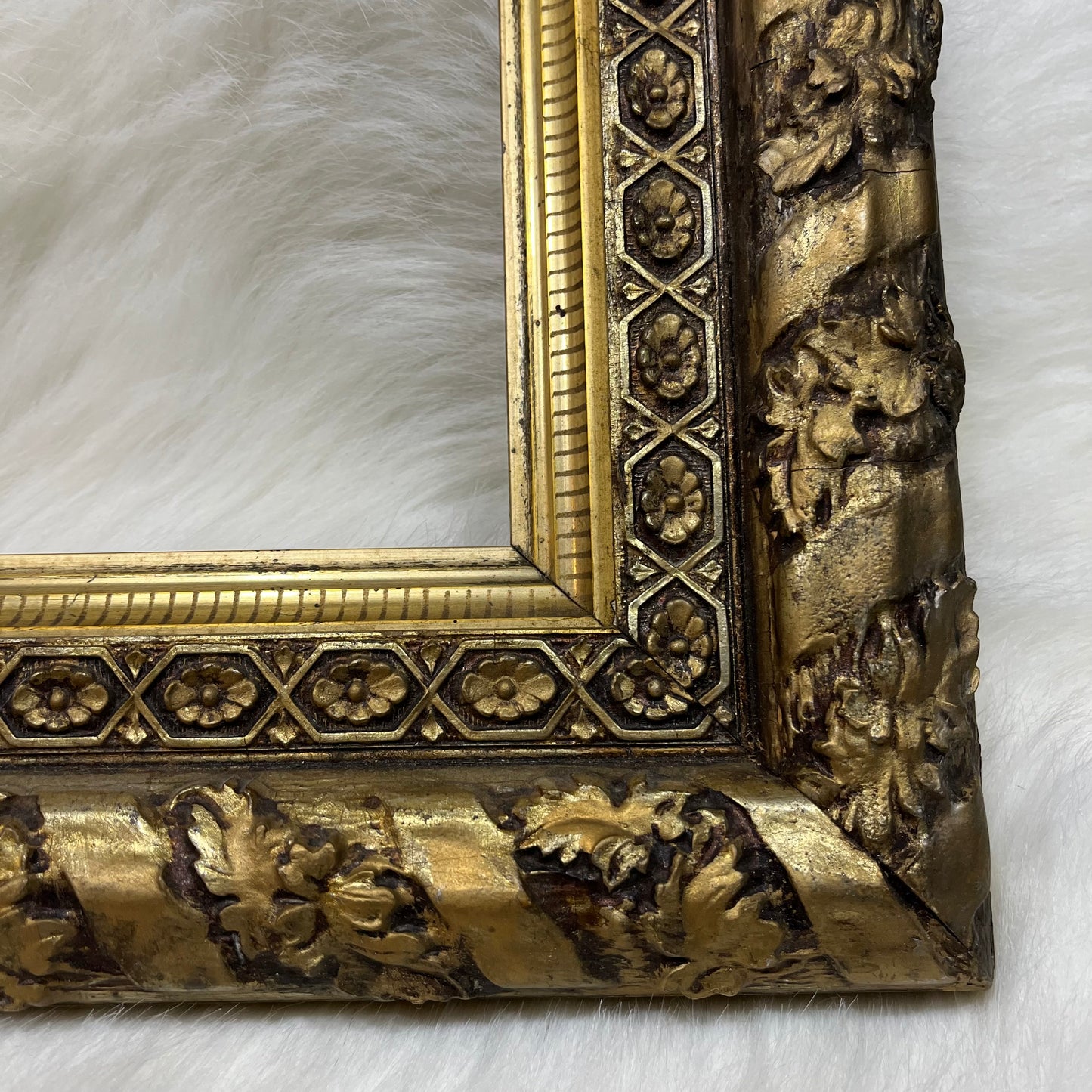 Vintage Colonial Style Ornate Gold Guilded Frame