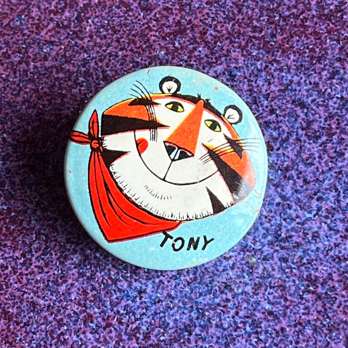 Vintage 50s / 60s Tony the Tiger Button / Pin / Badge