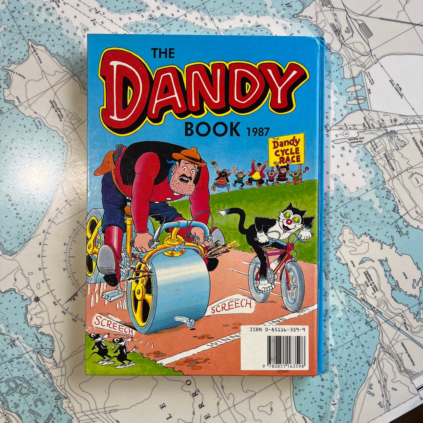 Vintage 1987 The Dandy Book Hardcover