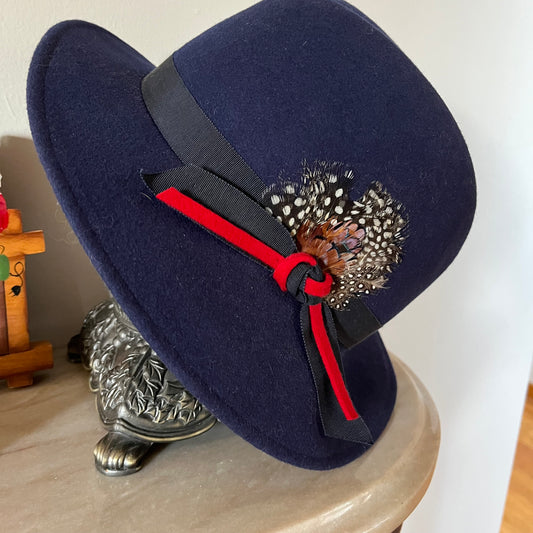Vintage Navy Feutre Felt Hat with Feather
