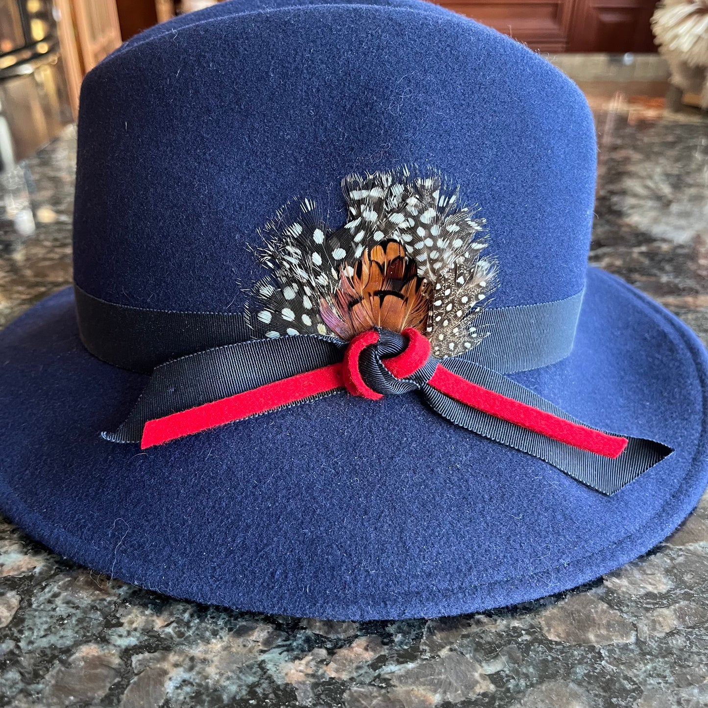 Vintage Navy Feutre Felt Hat with Feather