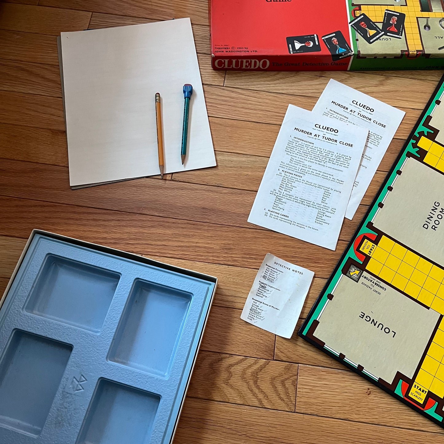Vintage 1965 Waddington’s Cluedo Detective Game