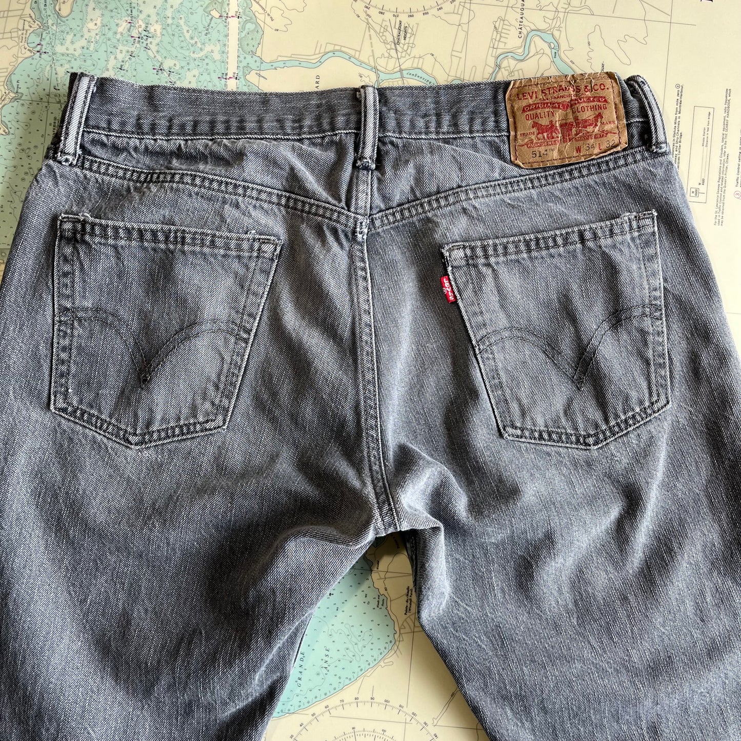 Vintage Levi's 514 Distressed Slim Straight Jeans