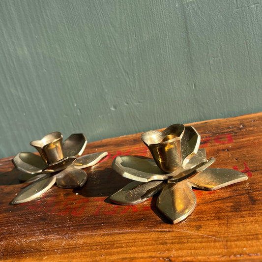 Vintage Brass WaterLilies / Flower Candlestick Holders