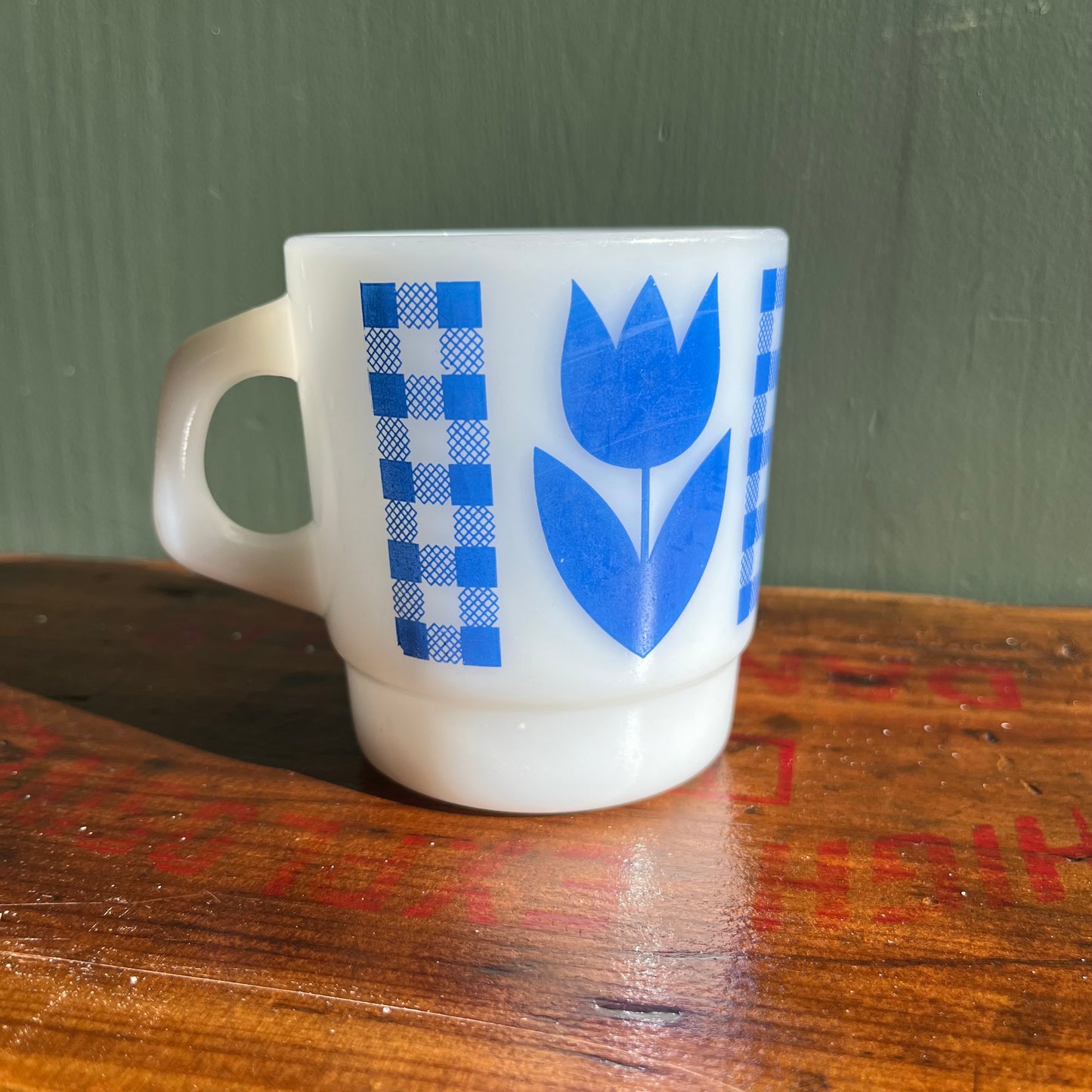 Vintage Blue Tulip TermoCrisa Milk Glass Mug