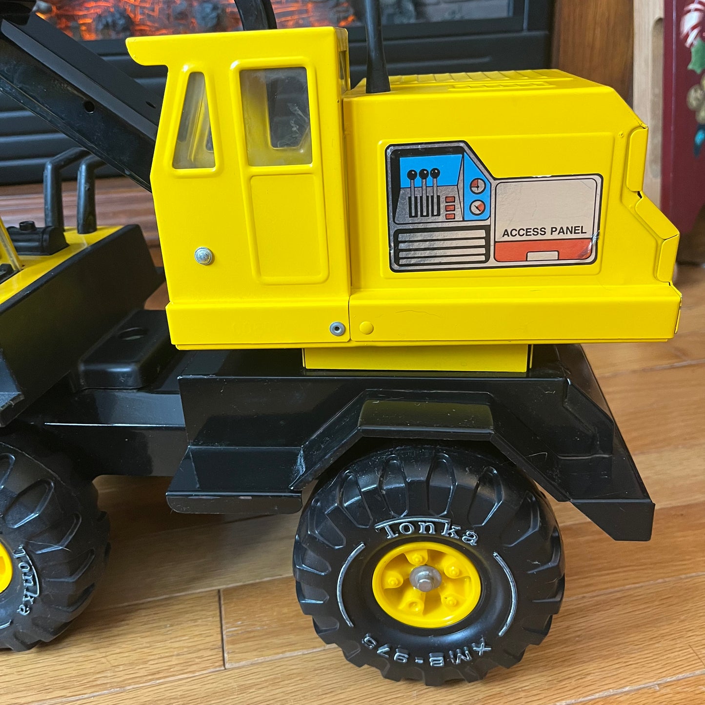 Vintage 90s Tonka Turbo Diesel Pressed Steel Digger