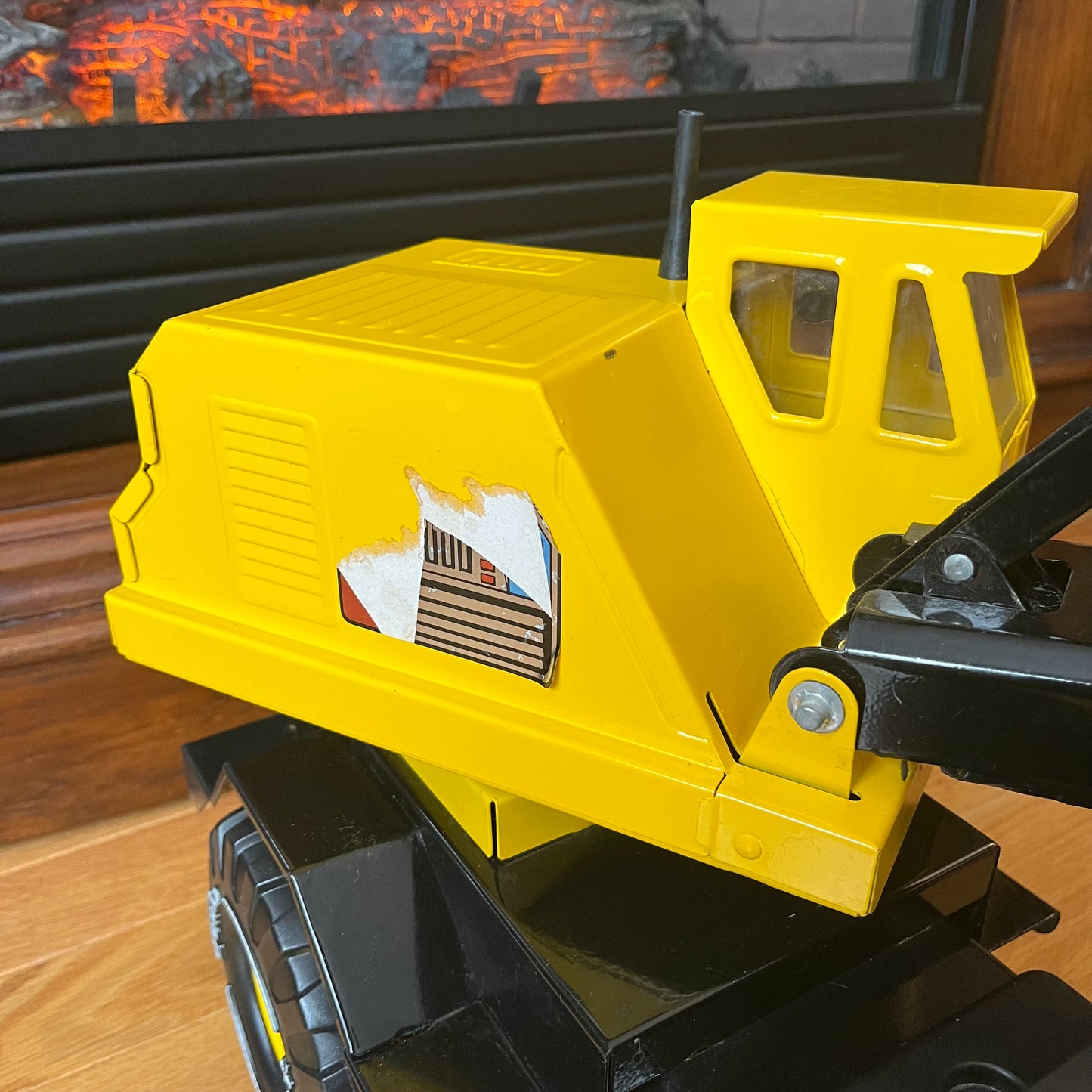 Vintage 90s Tonka Turbo Diesel Pressed Steel Digger