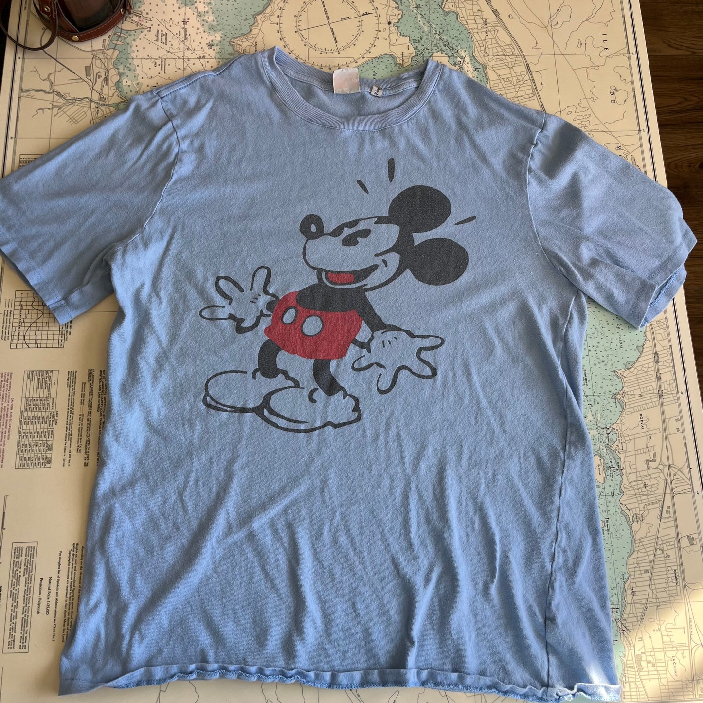 Vintage 00s Junk Food Mickey Mouse Graphic Tee Shirt