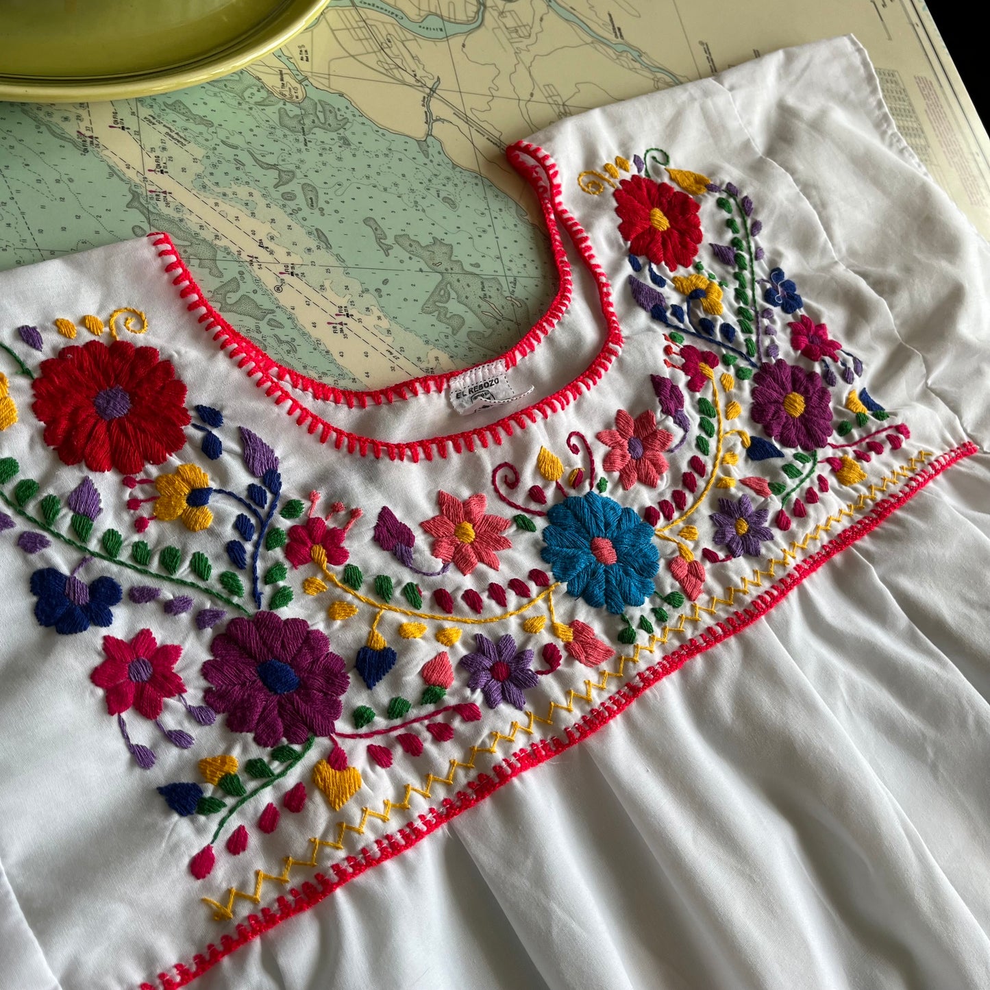Vintage 70s Floral Embroidered Mexican Peasant Blouse