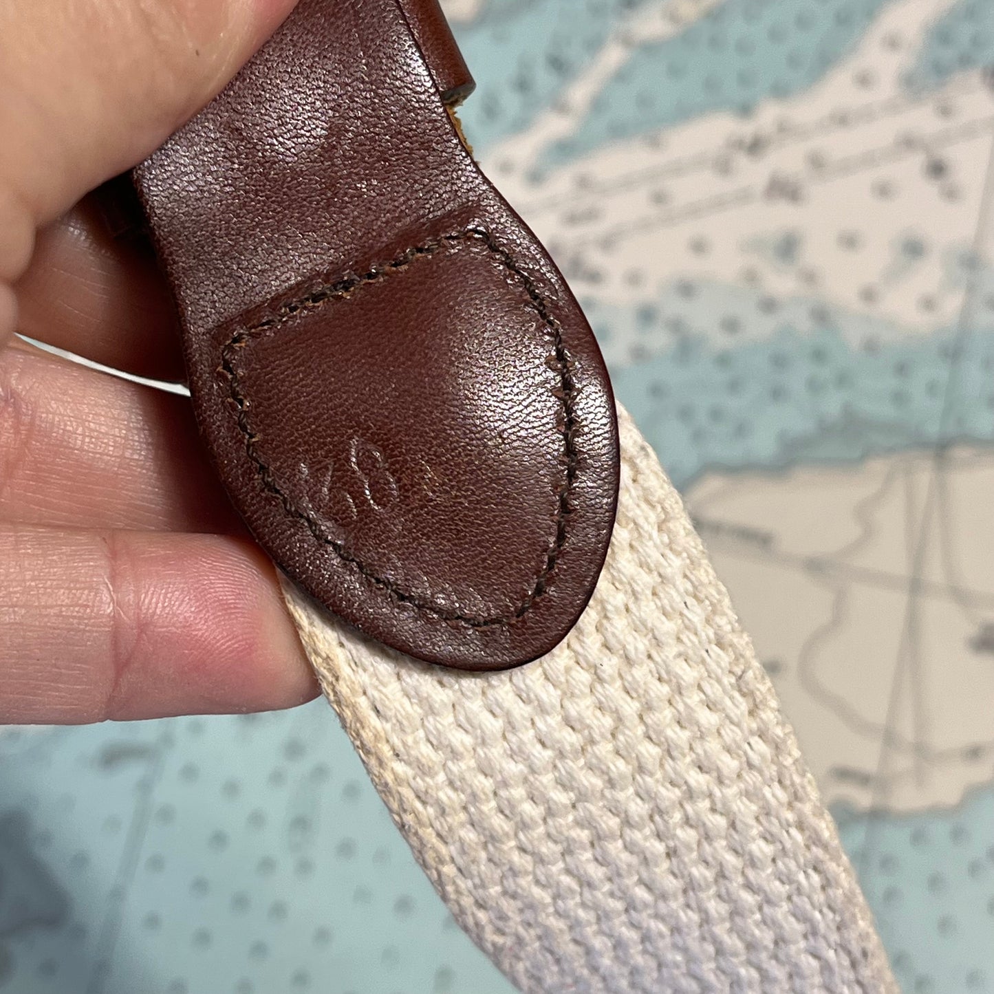 Vintage 90s Tropical Bird Parrot Pattern Belt