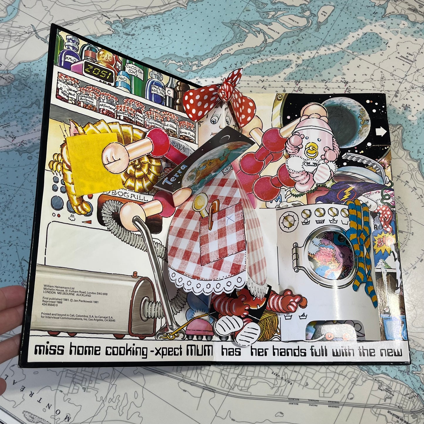 Vintage 1981 Jan Pienkowski Robot Pop Up Book