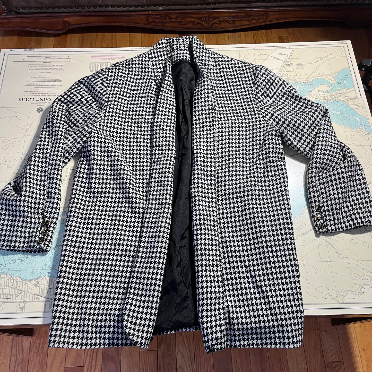 Vintage Black and White Houndstooth Open Front Cardigan