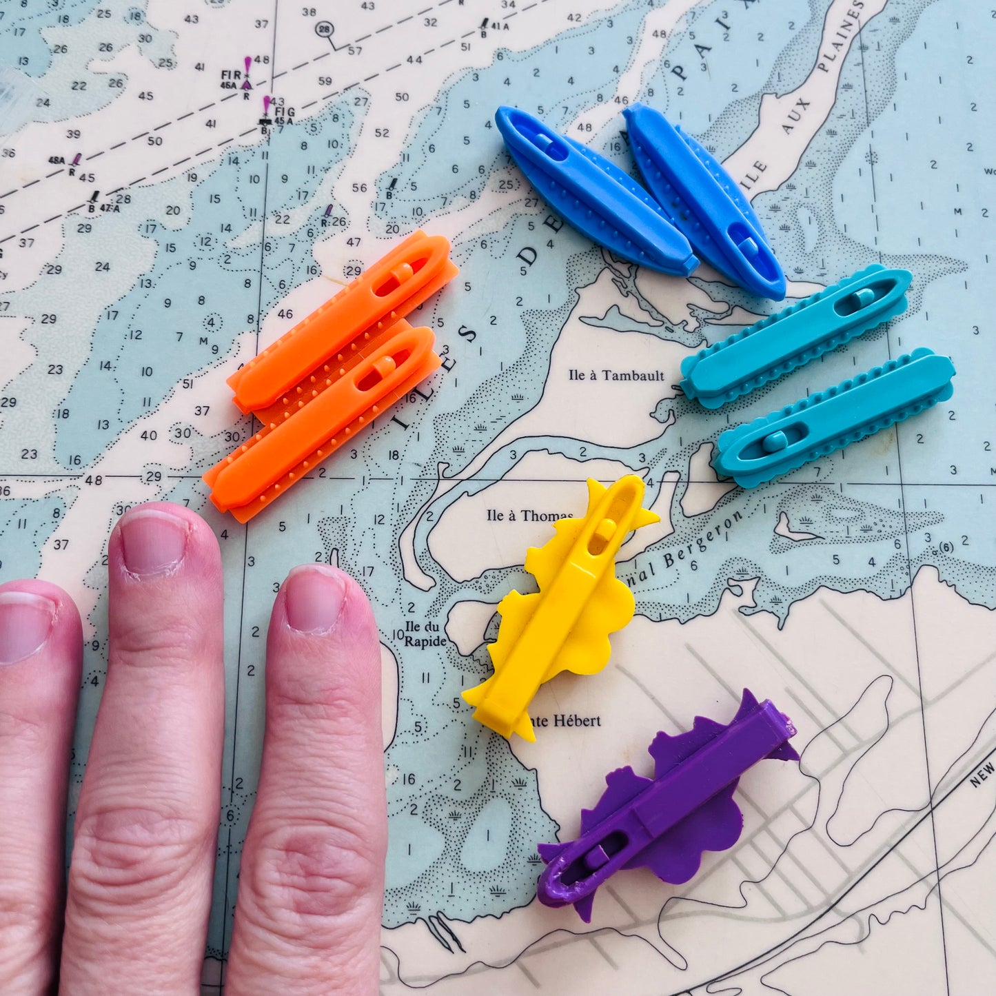 Vintage 80s / 90s Colourful Plastic Barrettes x 4 Pairs