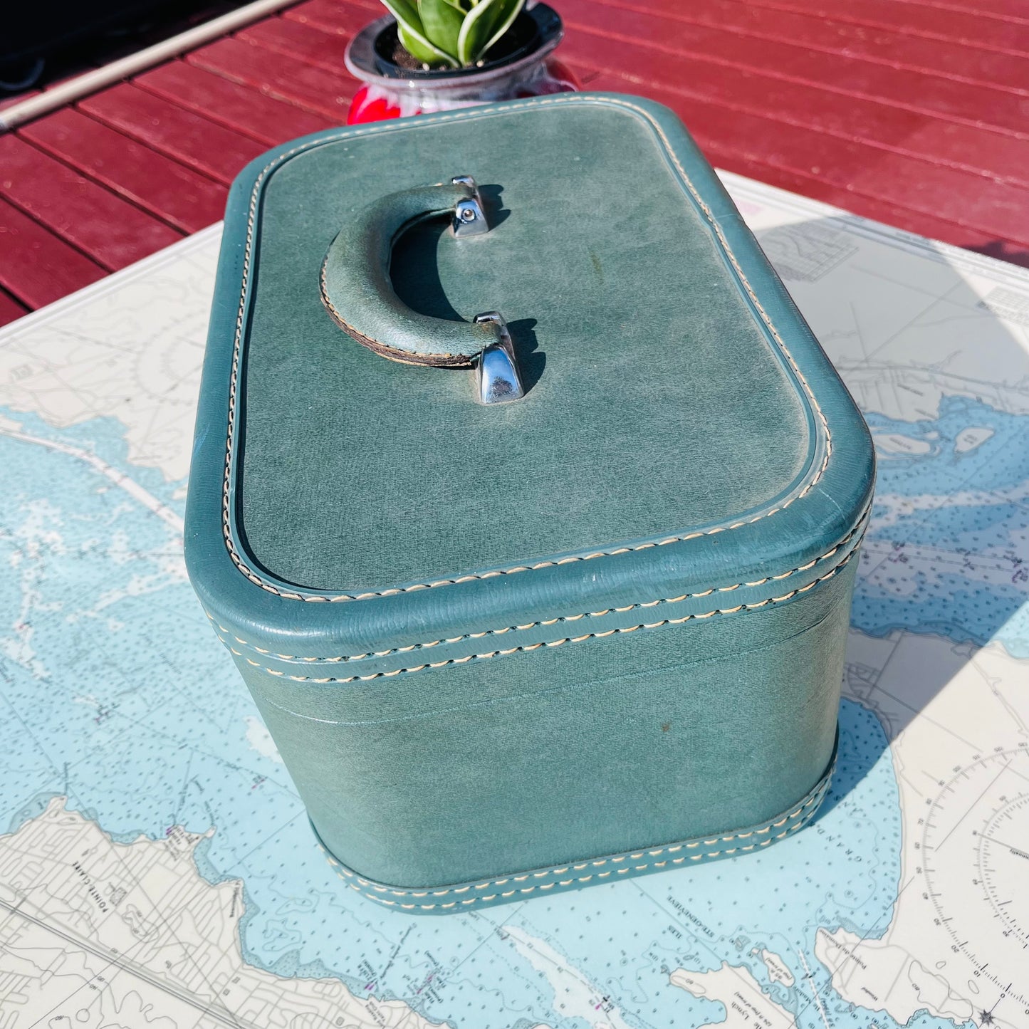 Vintage 60s Skyway Hard Shell Suitcase