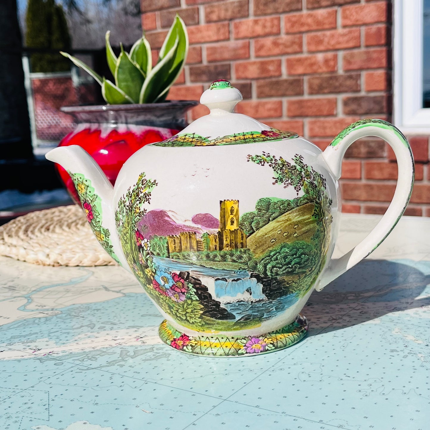 Vintage Sadler The Abbey Falls Teapot