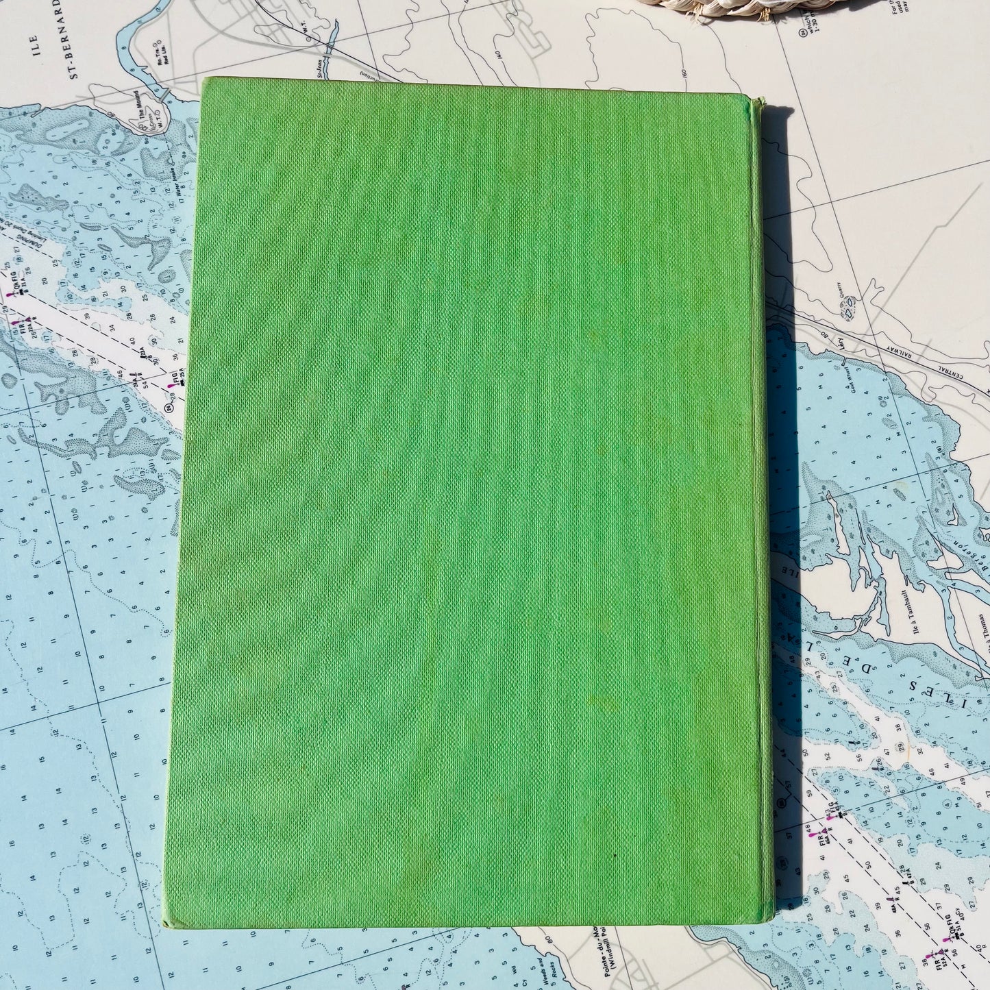 Vintage 1960 Eloise in Moscow Hardcover Book