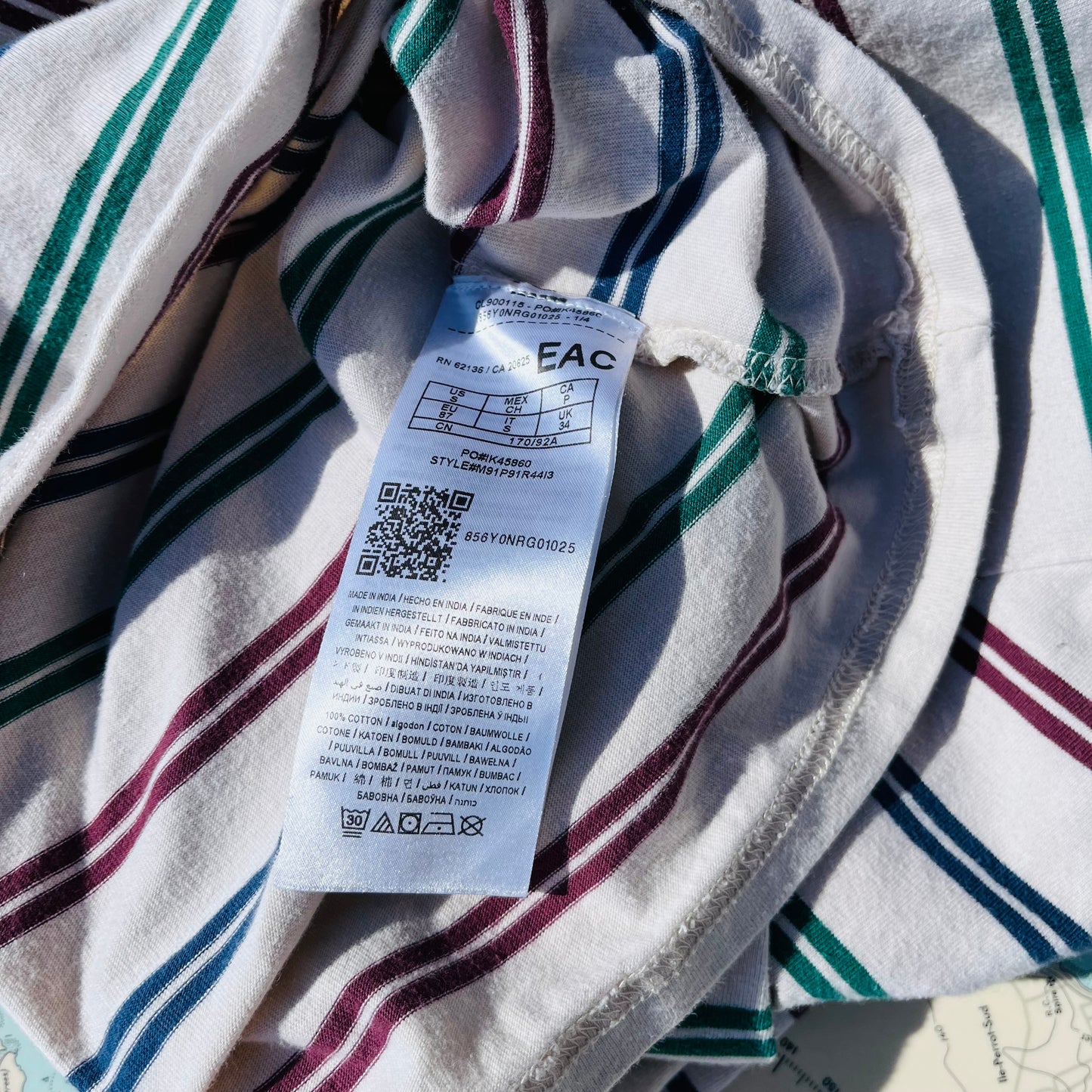 Vintage 90s Style Guess Embroidered Logo Long Sleeve Tee