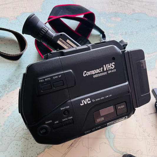 Vintage JVC Compact VHS Videomovie GR-AX2 Video Camera