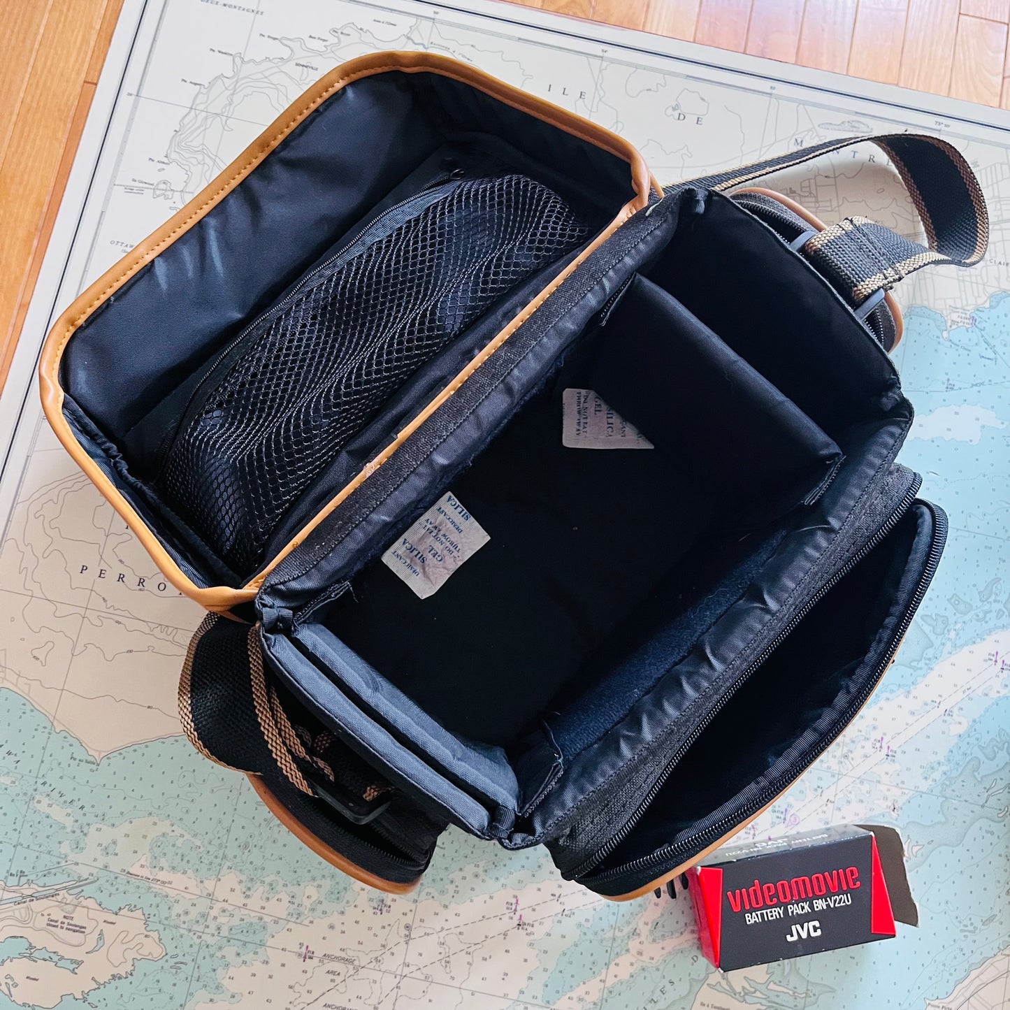 Vintage JVC Compact VHS Videomovie GR-AX2 Video Camera