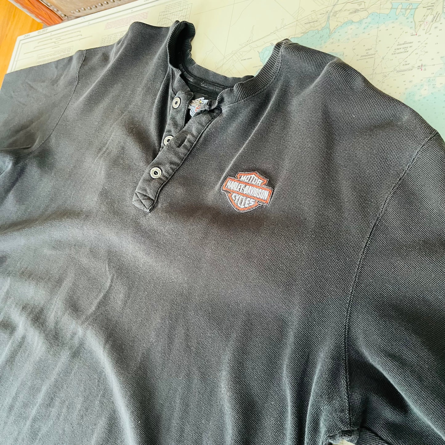 Vintage Harley Davidson Embroidered Logo Waffle Knit Long Sleeve Tee Shirt