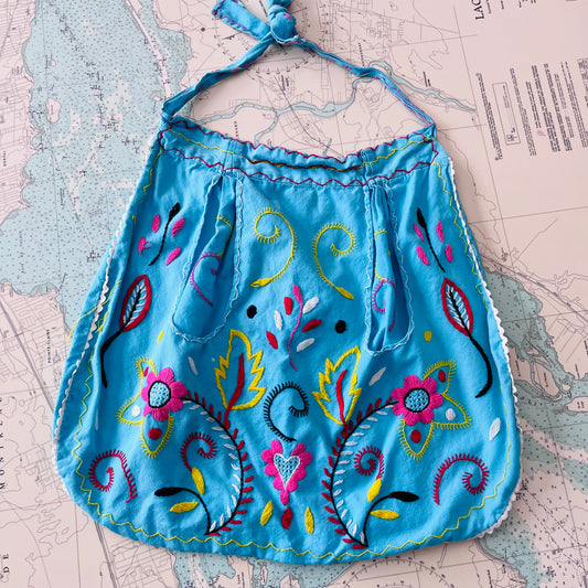 Vintage 50s Blue Embroidered Madeira Apron with Pockets