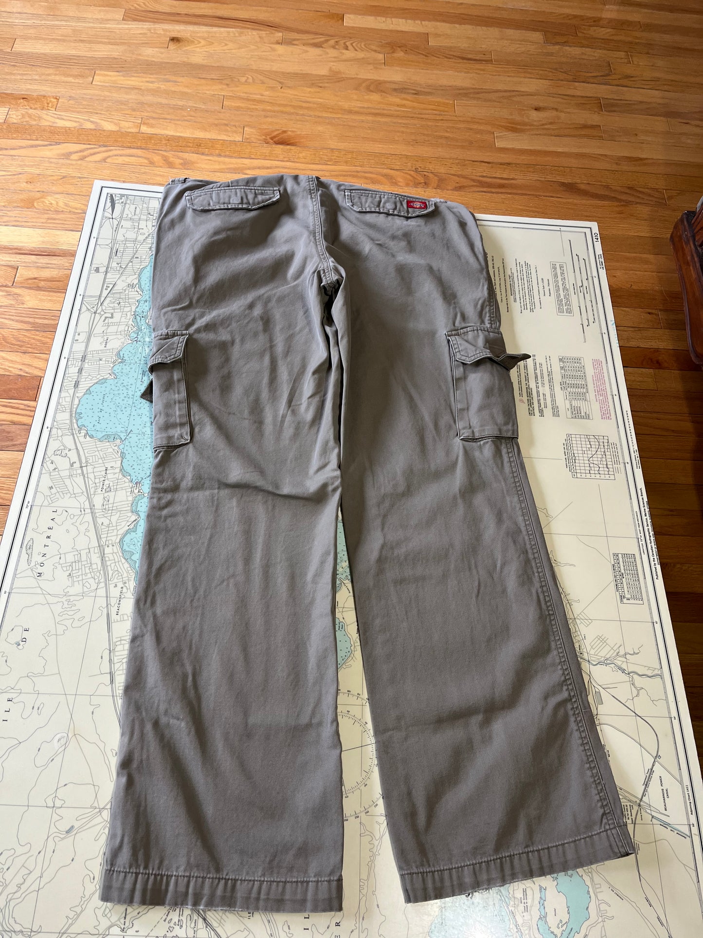 Dickies Relaxed Khaki Cargo Pants