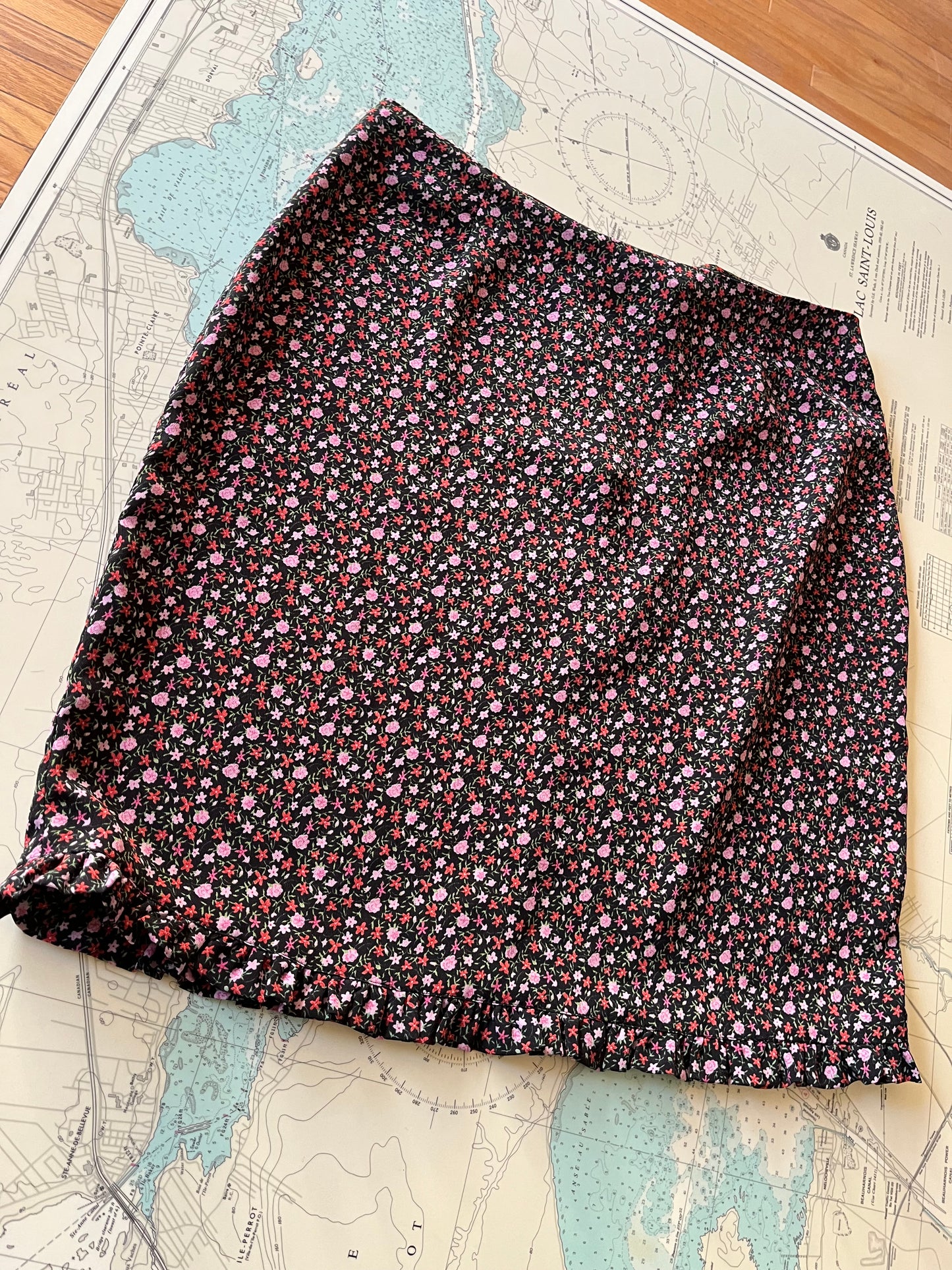 Vintage 90s Dark Floral Mini Skirt