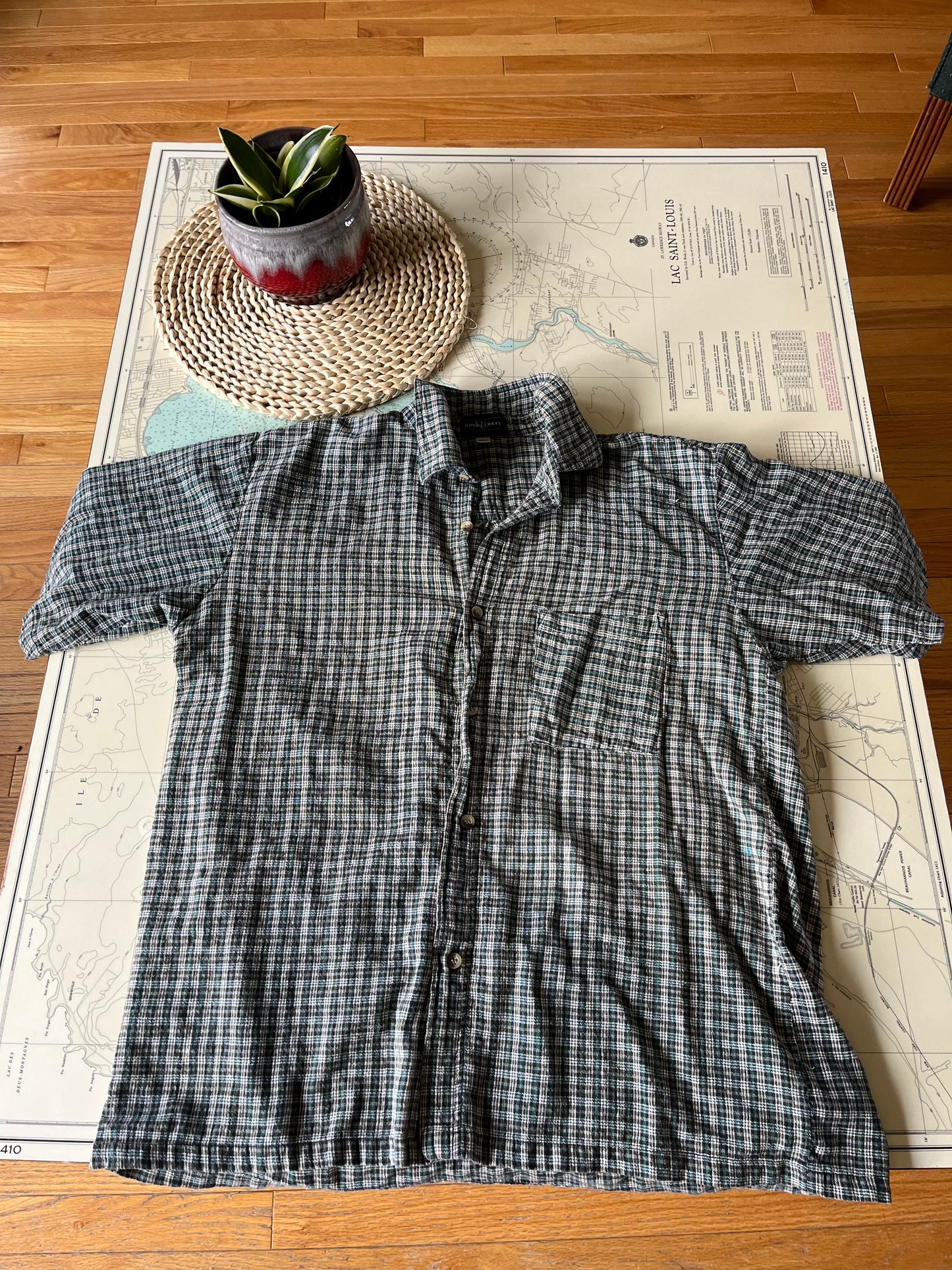 Vintage Royal Crest Green Plaid Button Up Tee Shirt