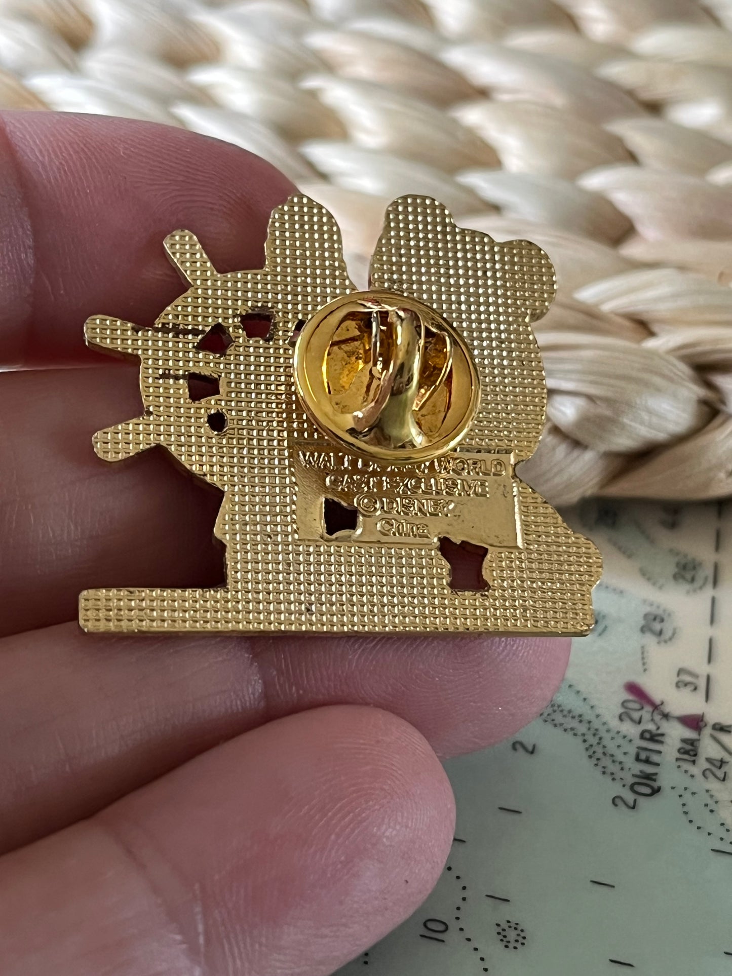 Vintage 1999 Helmsman Mickey Collectible Pin