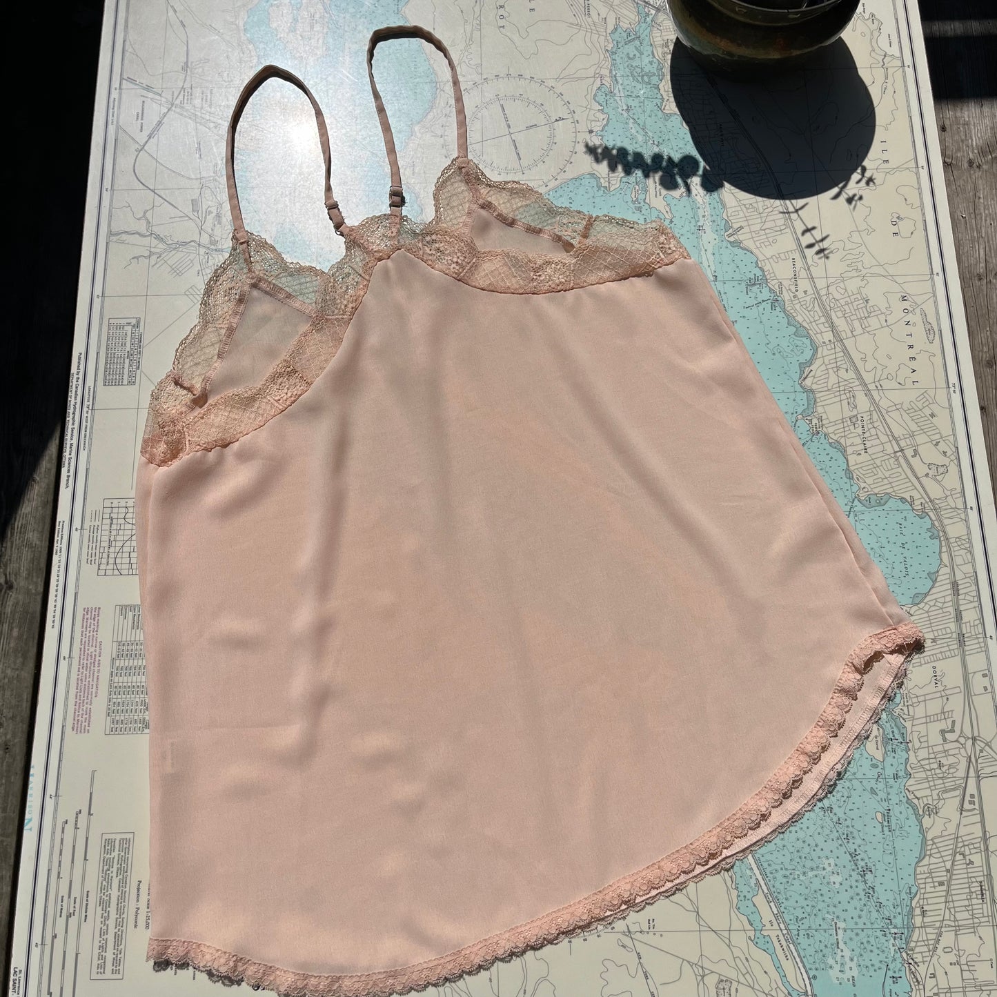 Vintage 00s y2k Peach Cami with Lace