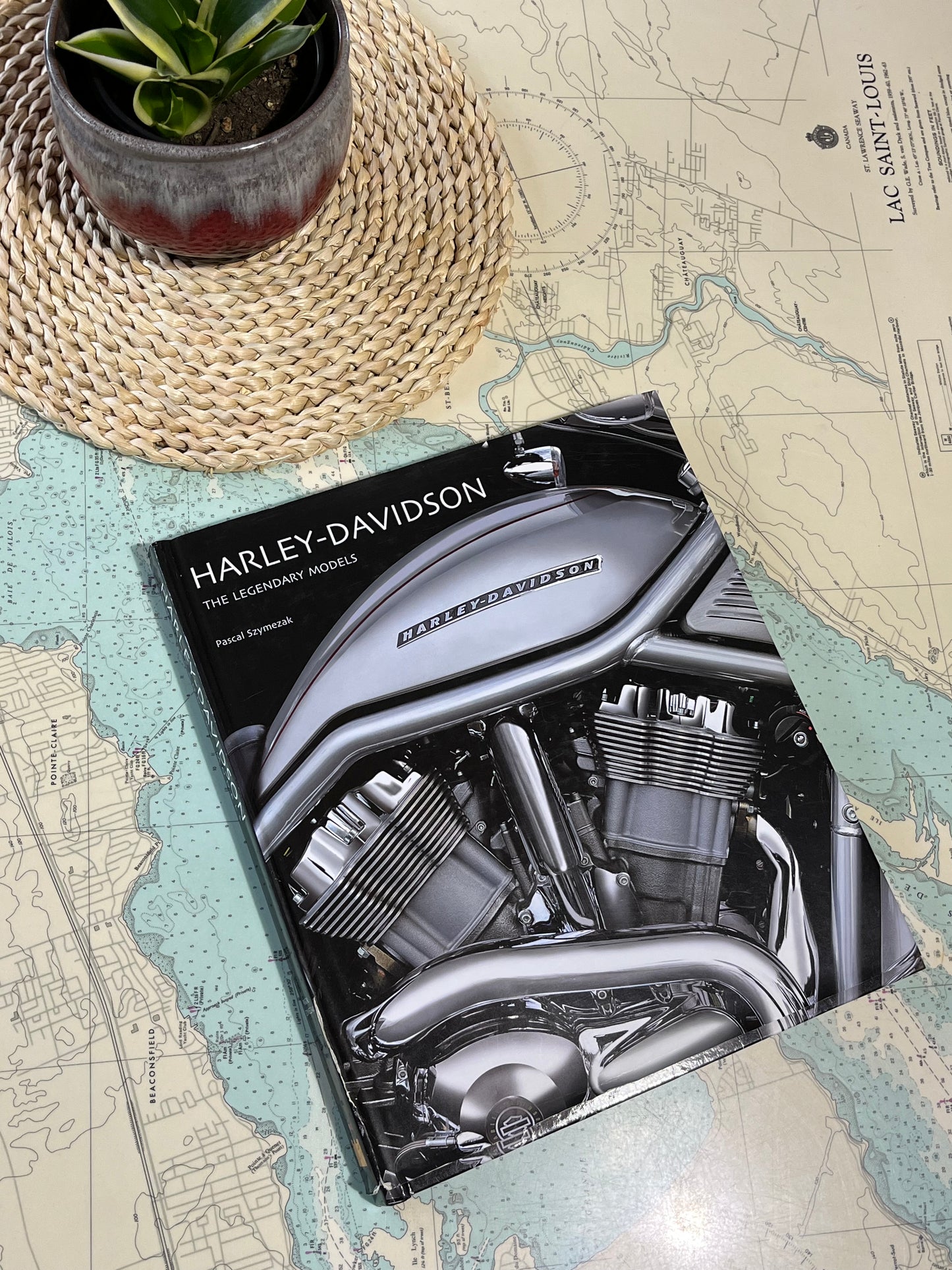 Vintage Harley Davidson The Legendary Models by Pascal Szymezak