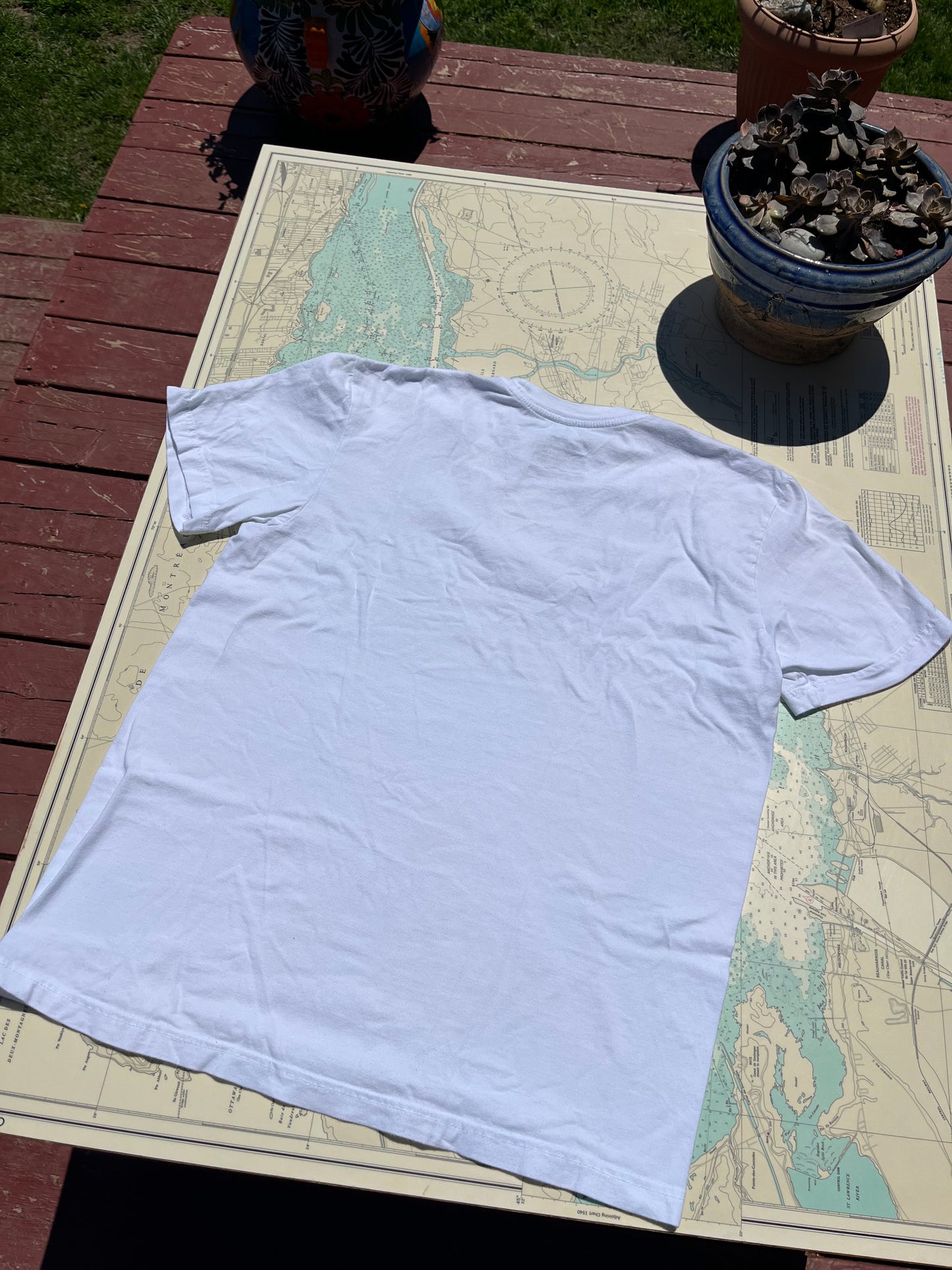 Nike White Classic Swoosh Logo Graphic Tee Shirt M