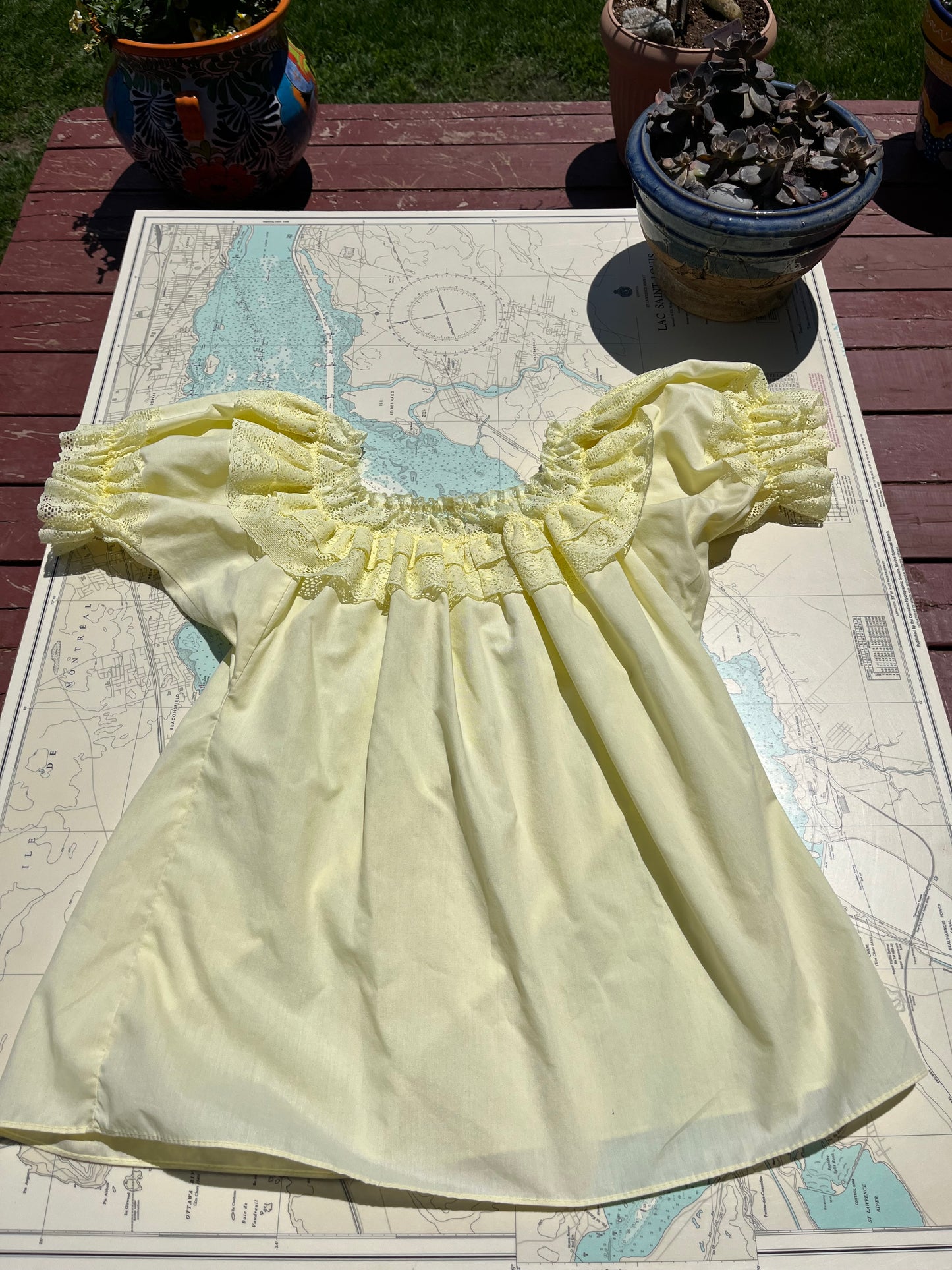 Vintage Pastel Yellow Frilly Lace Top