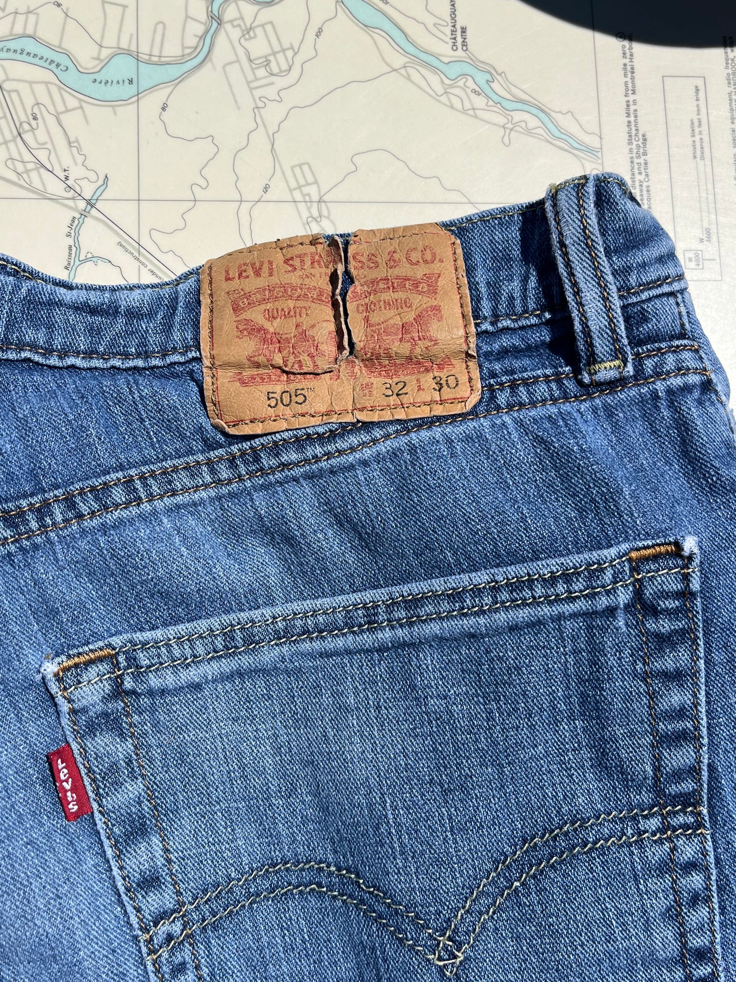 Vintage Levi's 505 32 x 30