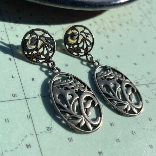 Vintage 90s Pewter Botanical Drop Earrings