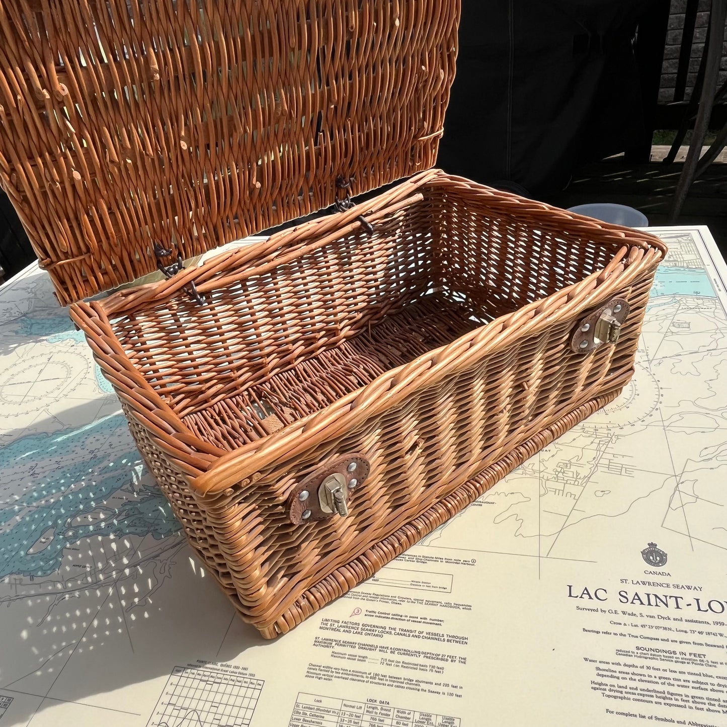 Vintage Wicker Picnic Basket With Hinged Lid