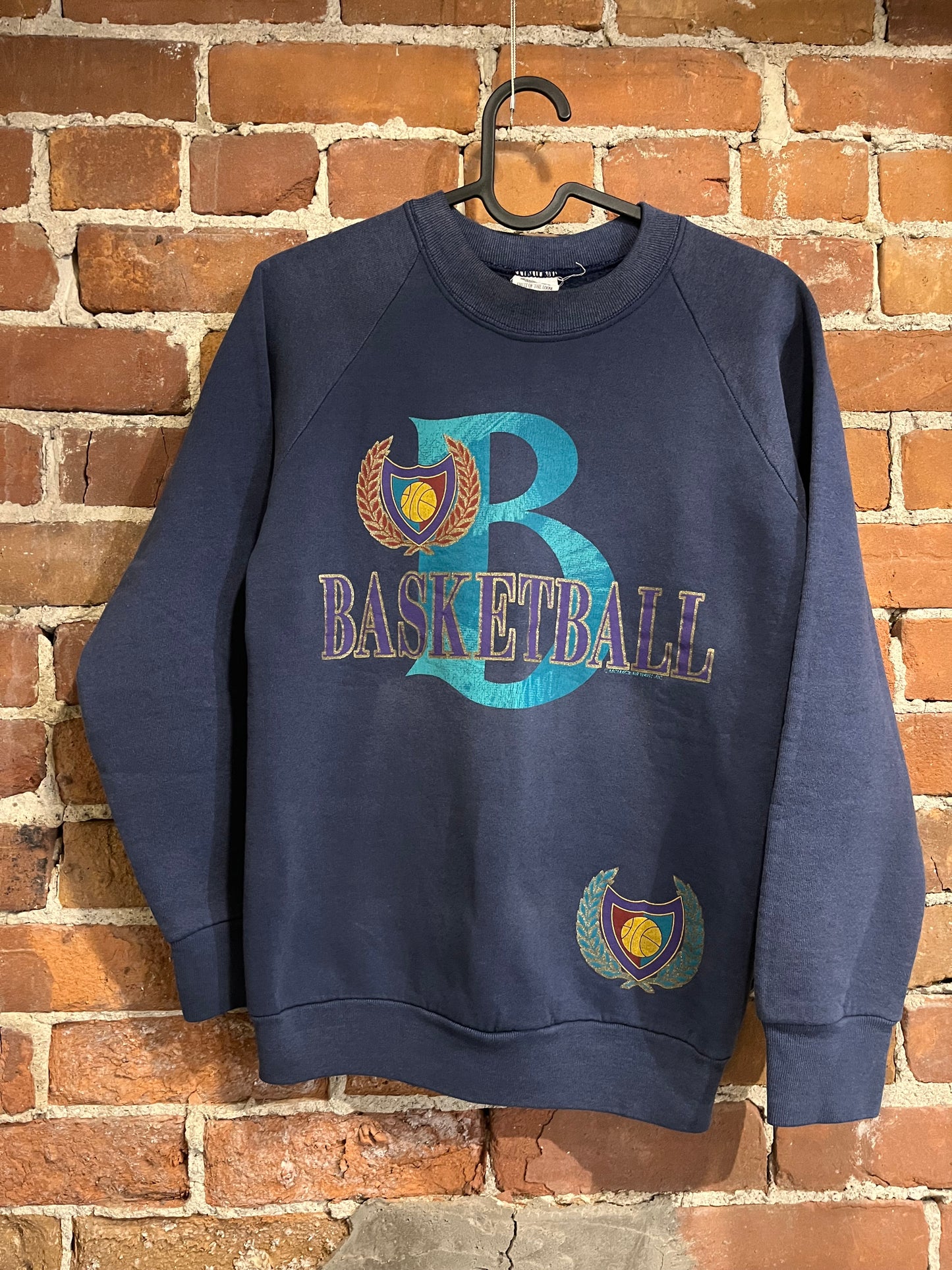 Vintage 90s Basketball Graphic Sweatshirt
